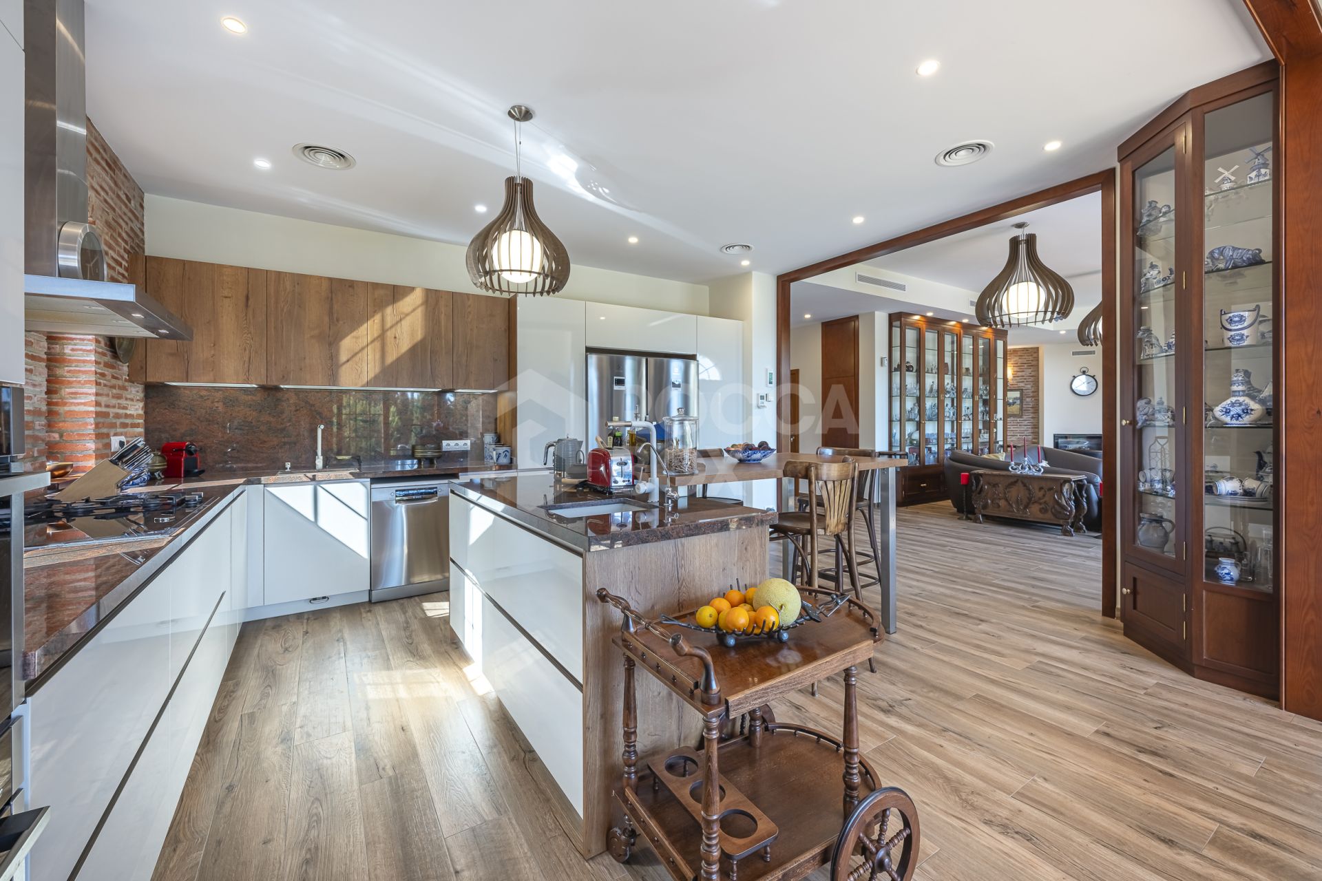 Modern Villa Close to the Beach for Sale in El Rosario, Marbella East