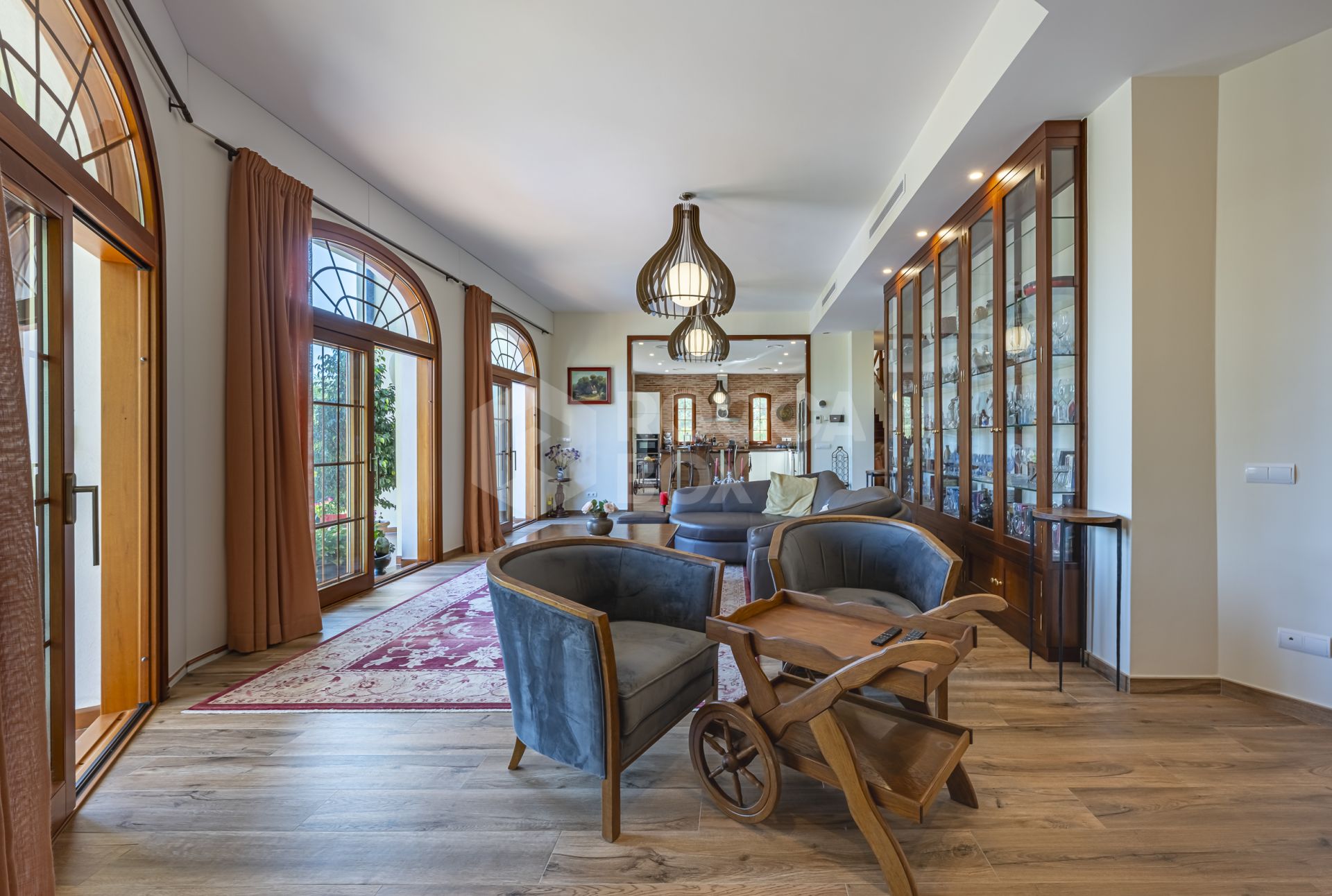 Modern Villa Close to the Beach for Sale in El Rosario, Marbella East