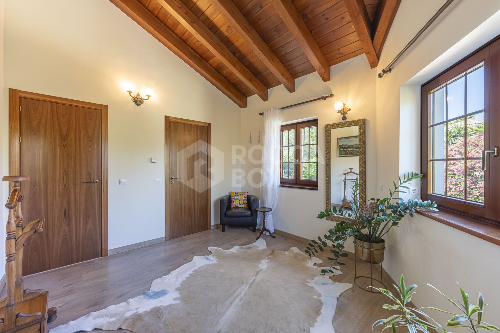 Modern Villa Close to the Beach for Sale in El Rosario, Marbella East