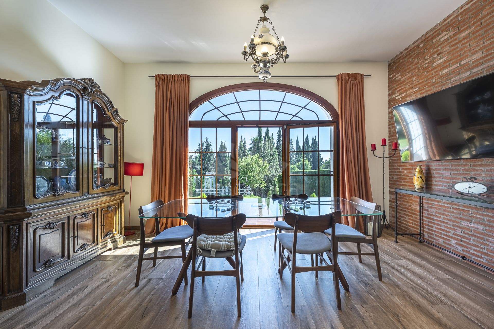 Villa in El Rosario, Marbella