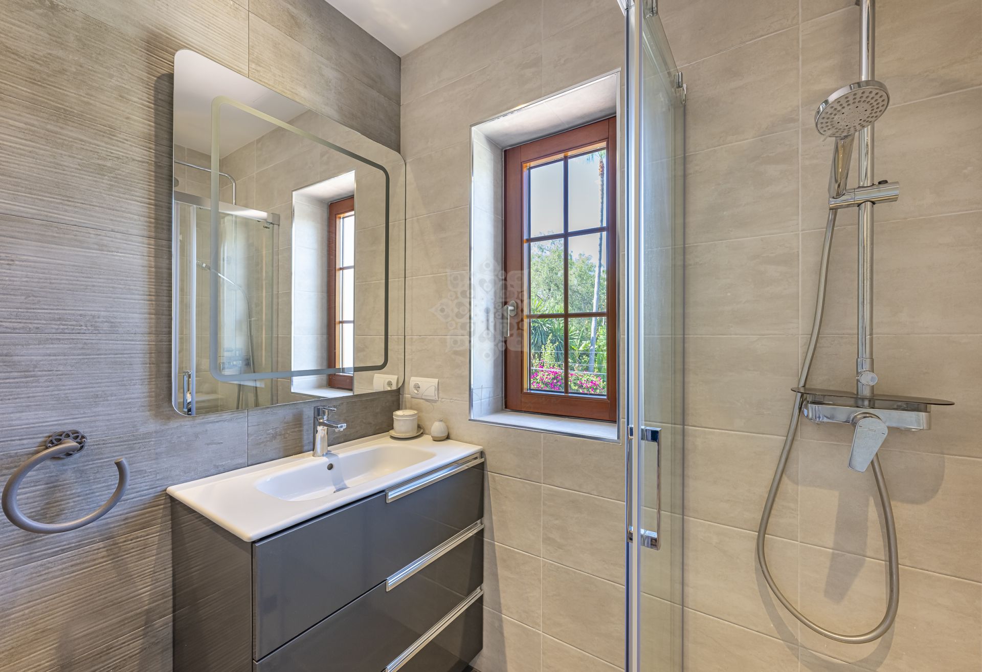 Villa en El Rosario, Marbella