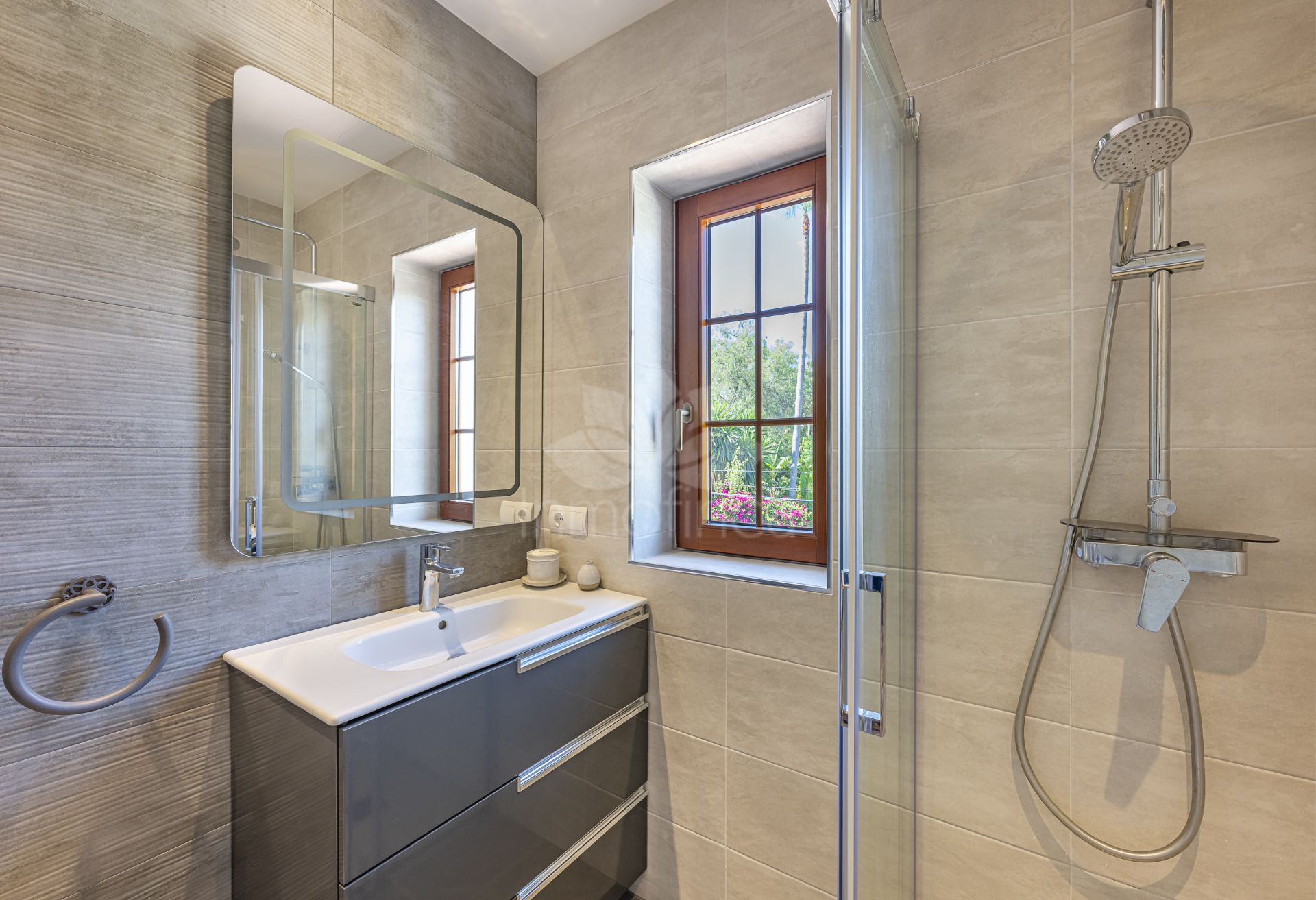 Villa in El Rosario, Marbella