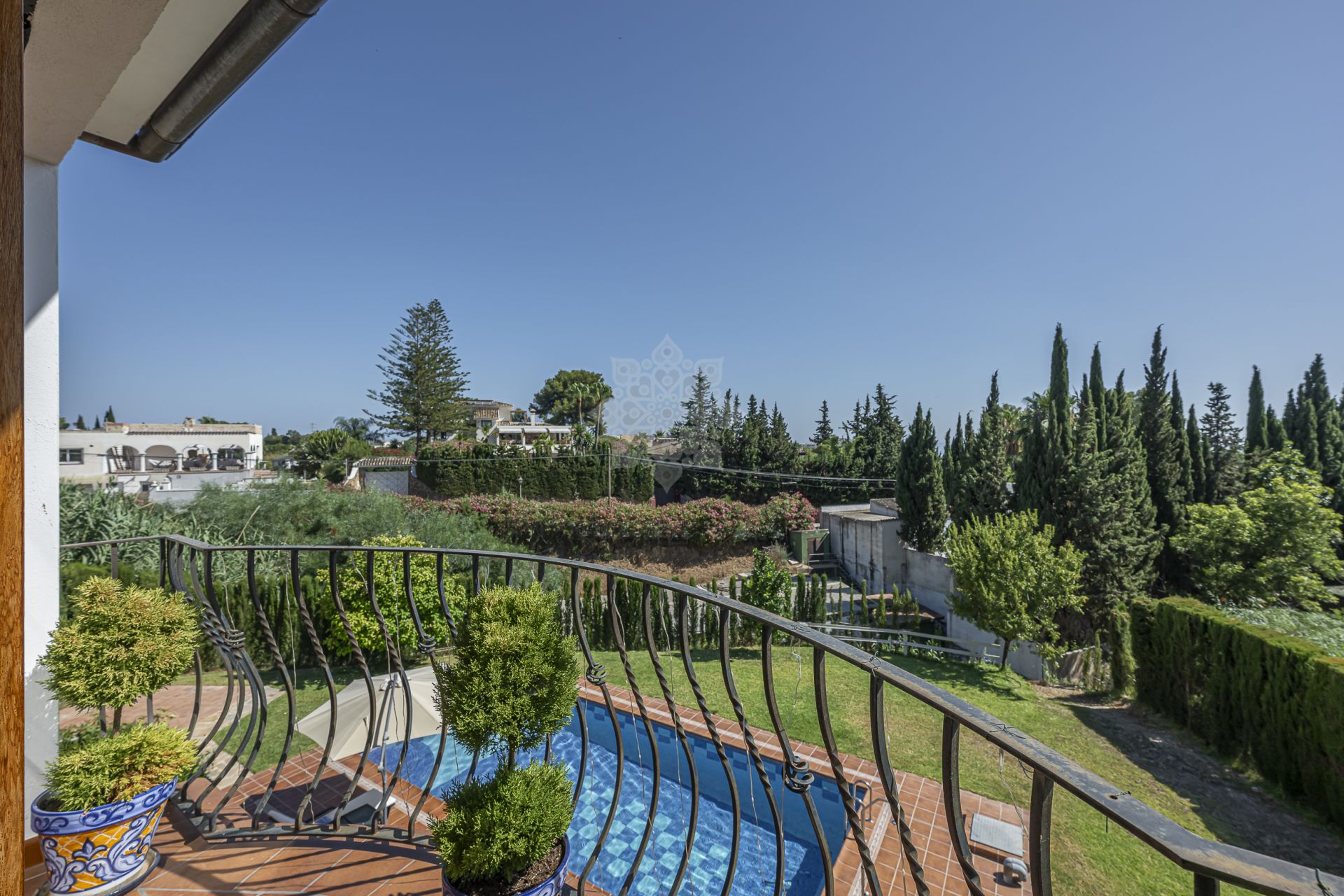 Villa en El Rosario, Marbella
