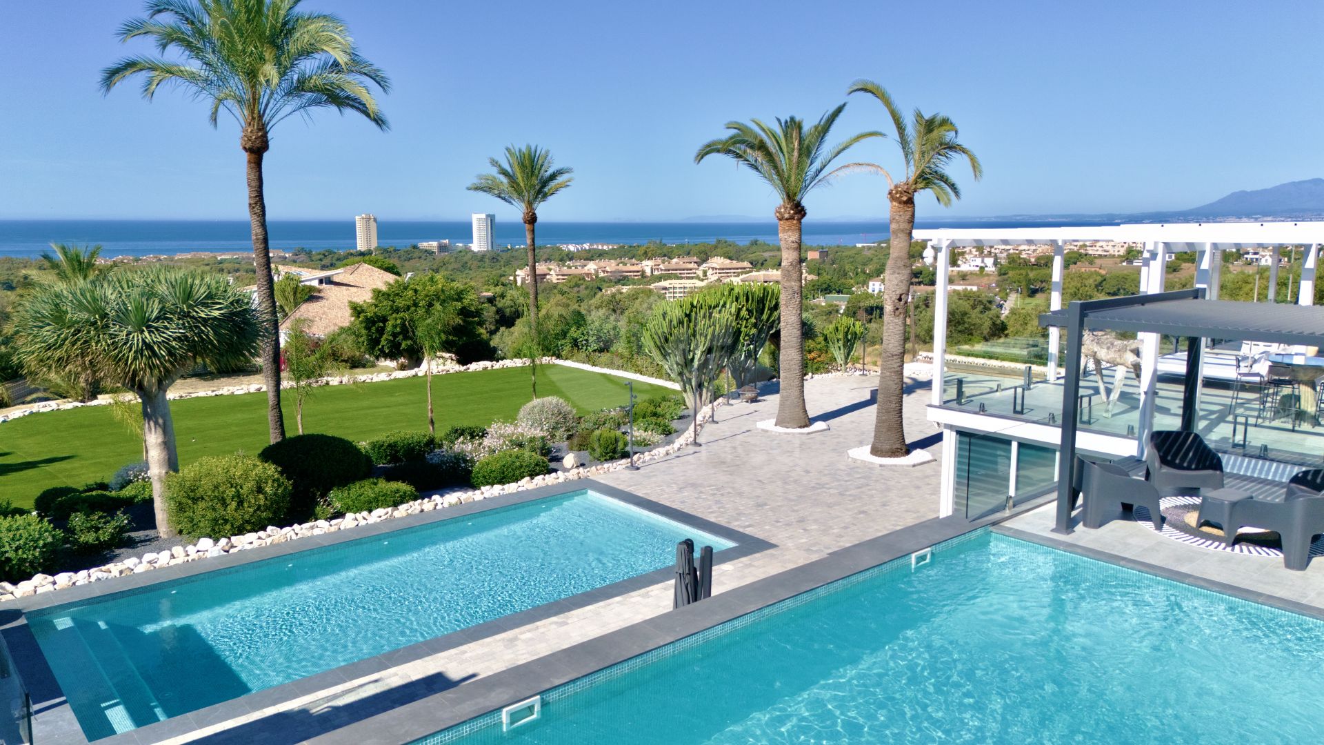 Villa in Elviria, Marbella