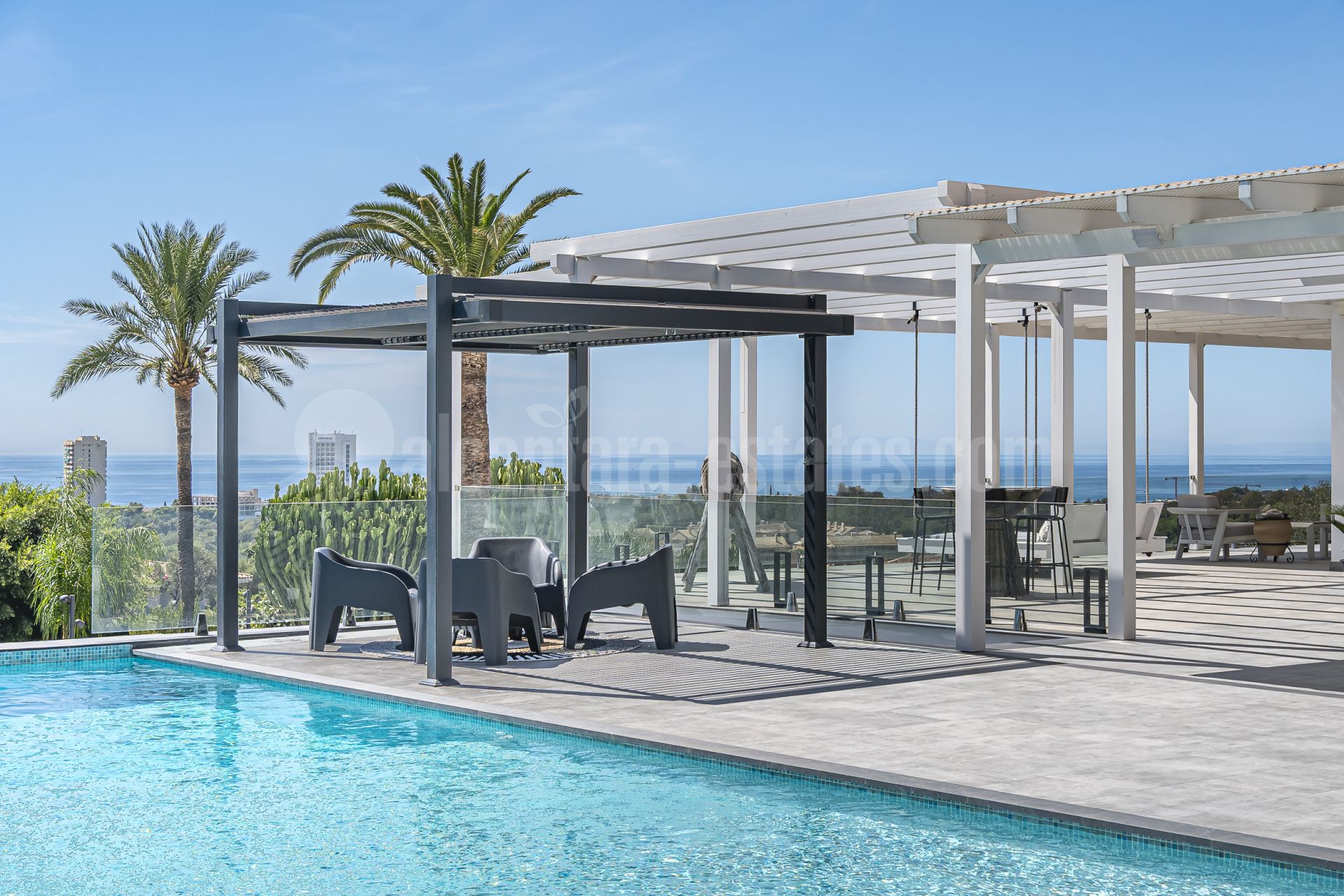 Villa in Elviria, Marbella