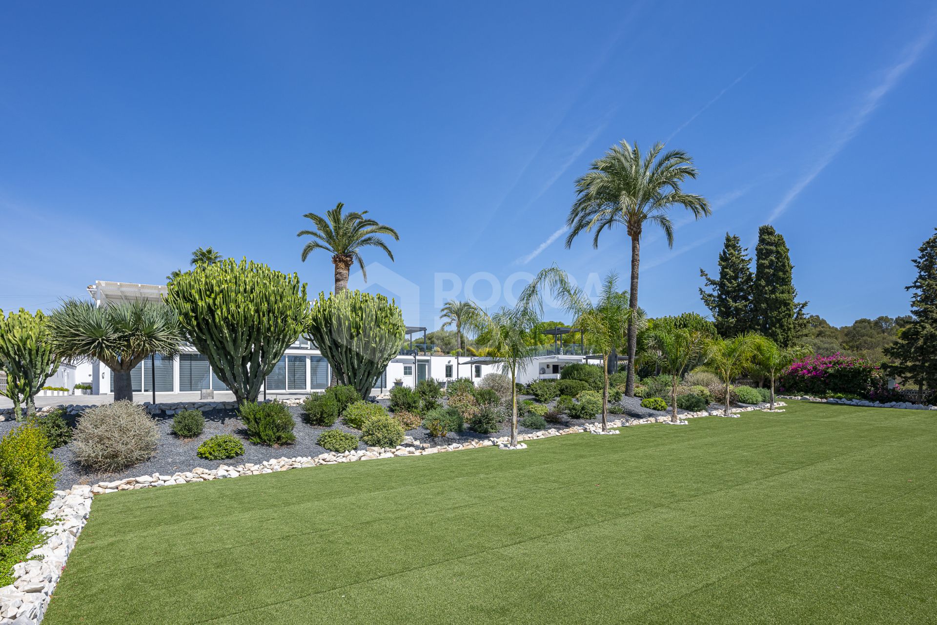 Luxury sea-view villa with development potential for sale in Elviria, Marbella East