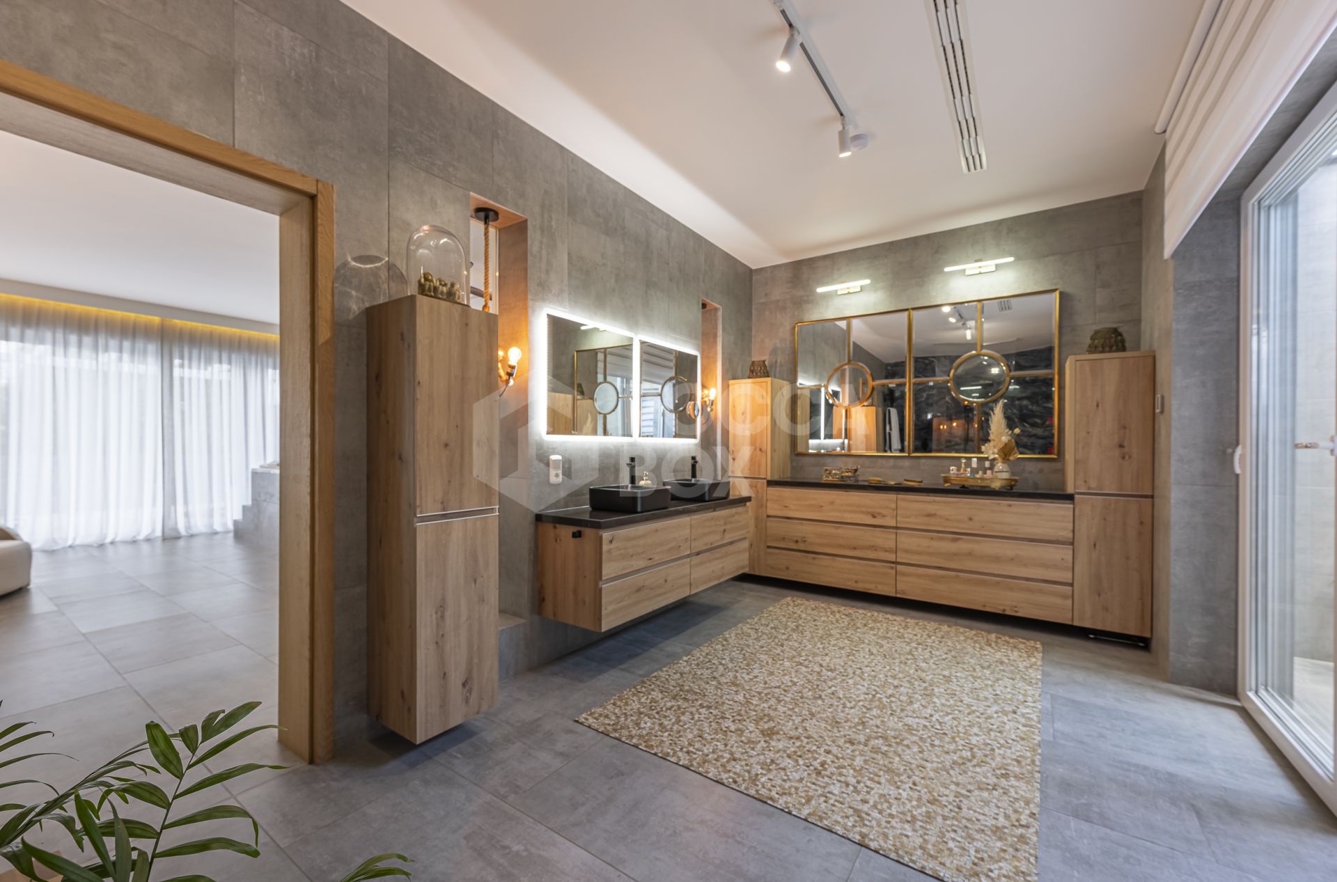 Luxury sea-view villa with development potential for sale in Elviria, Marbella East