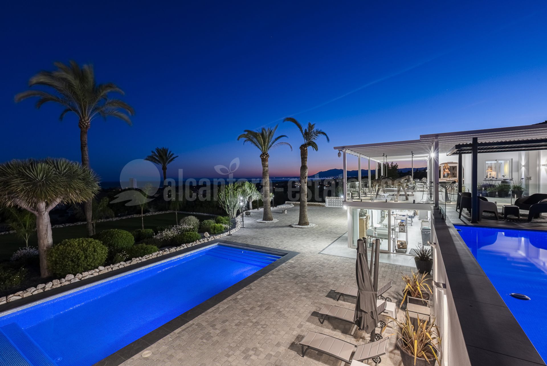 Villa in Elviria, Marbella