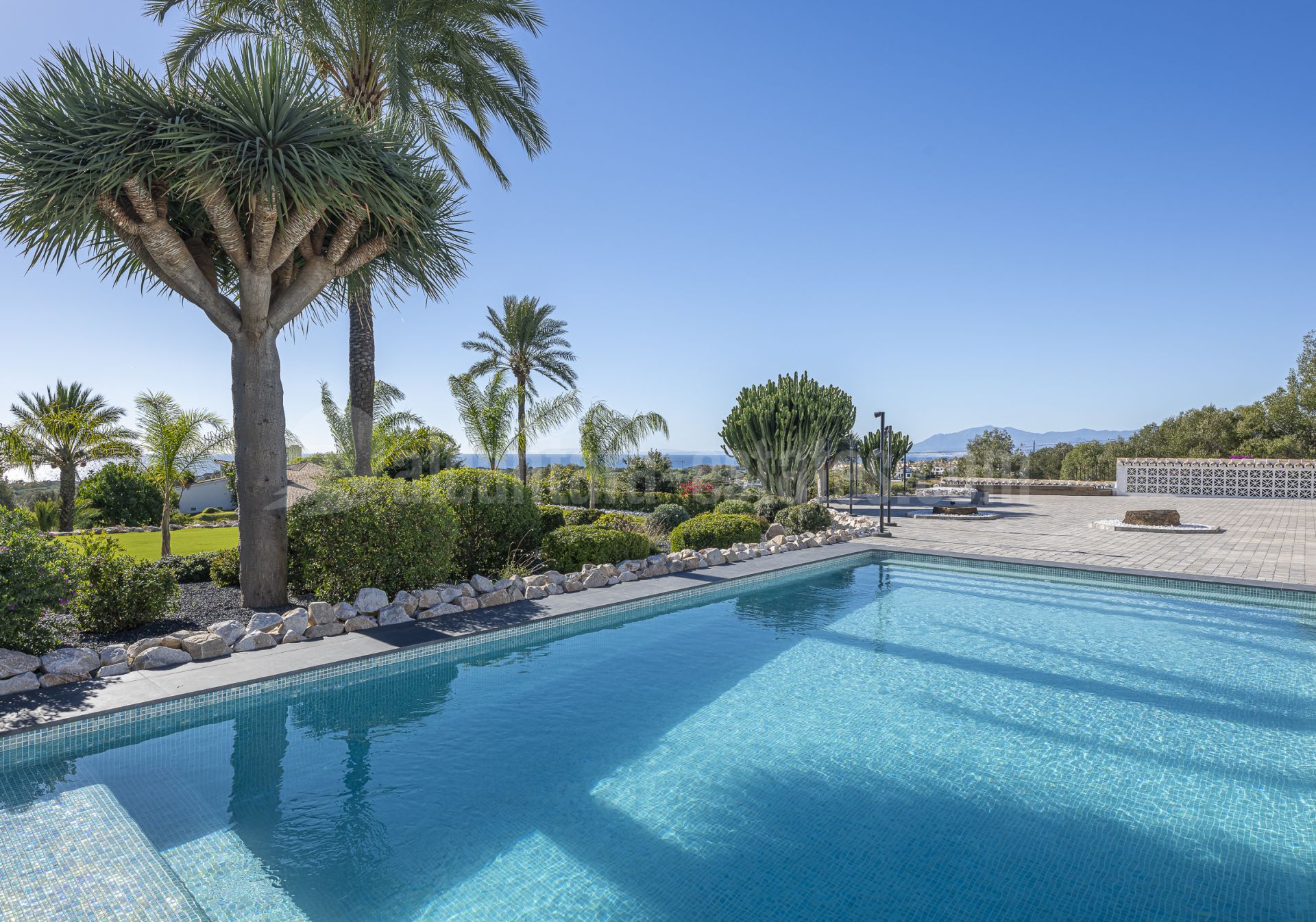 Villa in Elviria, Marbella