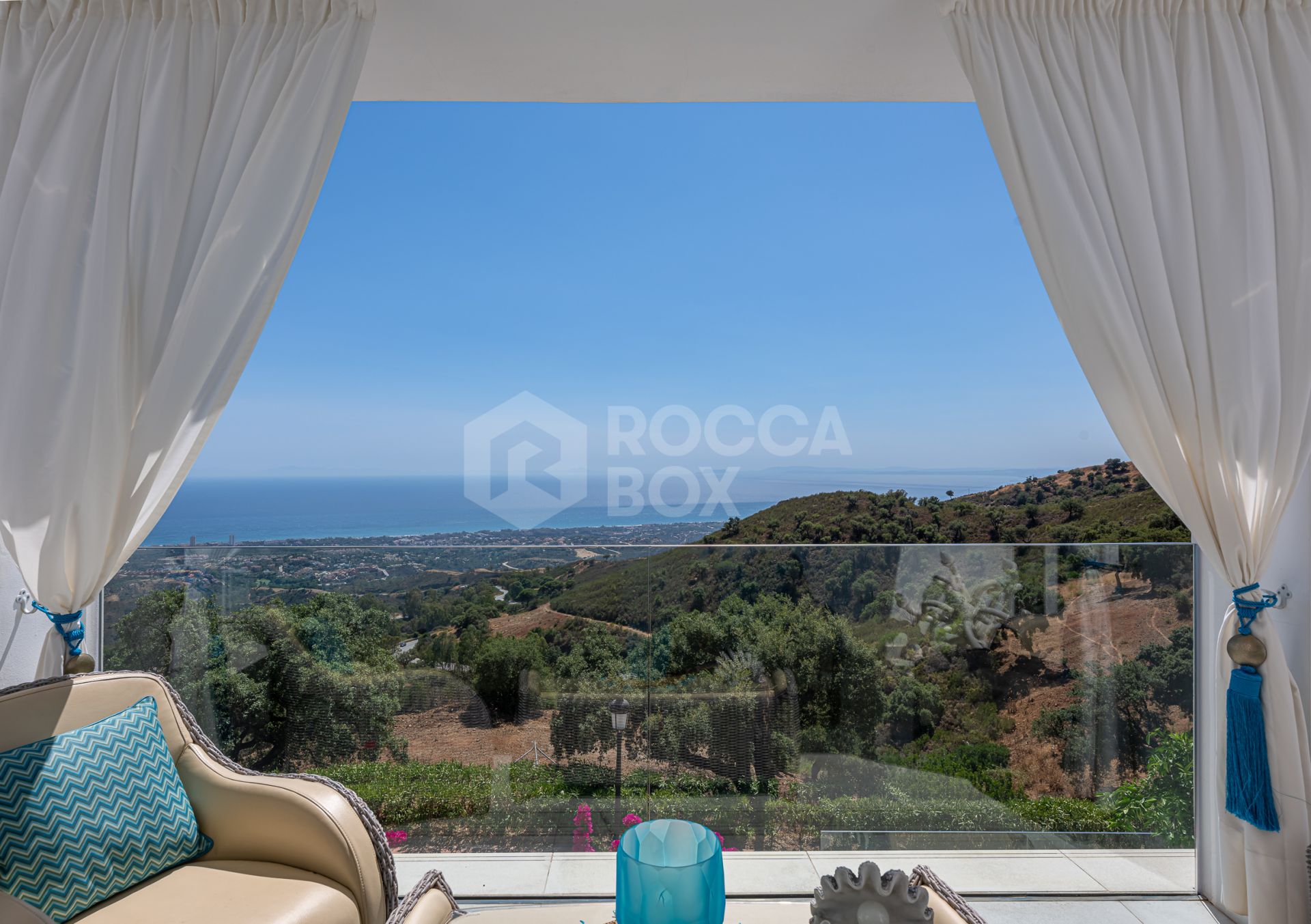 Spacious Hilltop Townhouse with 180º Sea Views for Sale in La Mairena, Marbella East