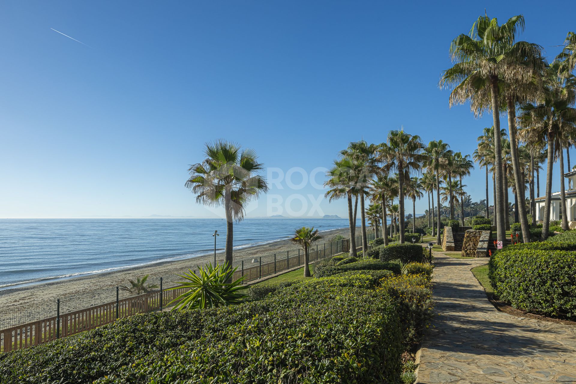 Your Perfect Coastal Escape: Duplex Penthouse for Sale in Dominion Beach, Estepona