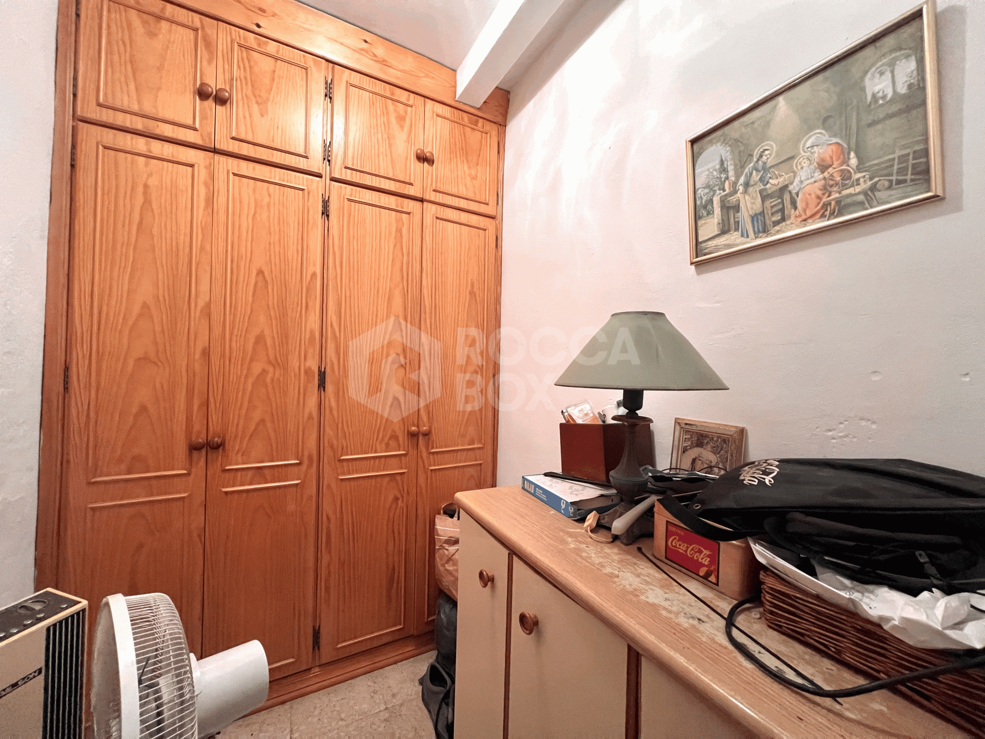 Spacious Ground Floor Apartment in the Heart of Estepona – Prime Location & Great Potential