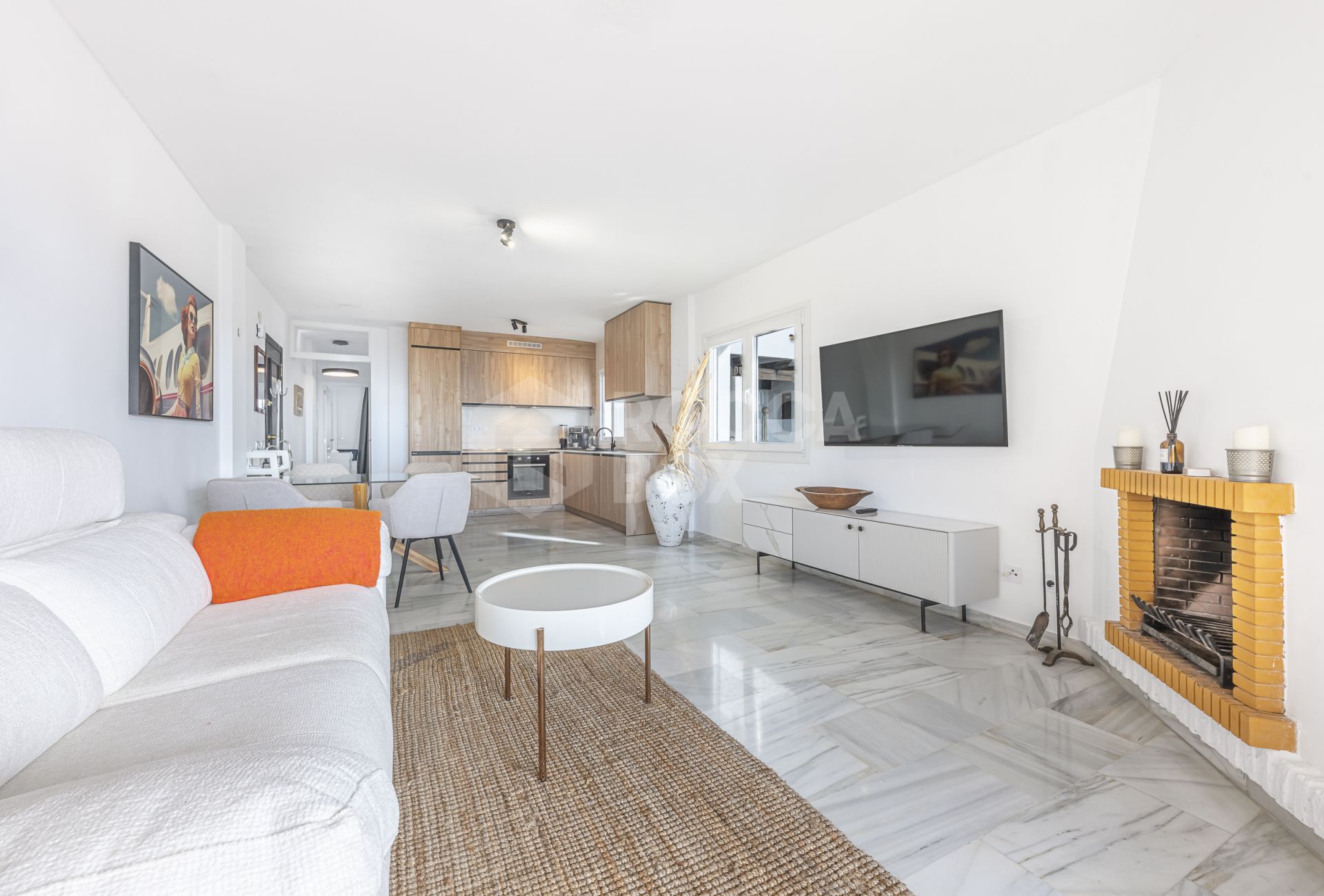 Sea Views | Refurbished 2-Bed Apartment in Sitio de Calahonda, Close to Beach & Golf