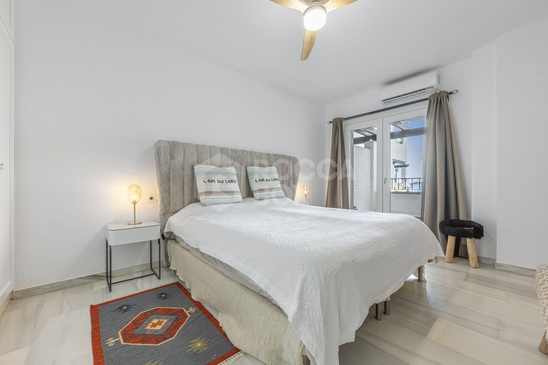 Sea Views | Refurbished 2-Bed Apartment in Sitio de Calahonda, Close to Beach & Golf