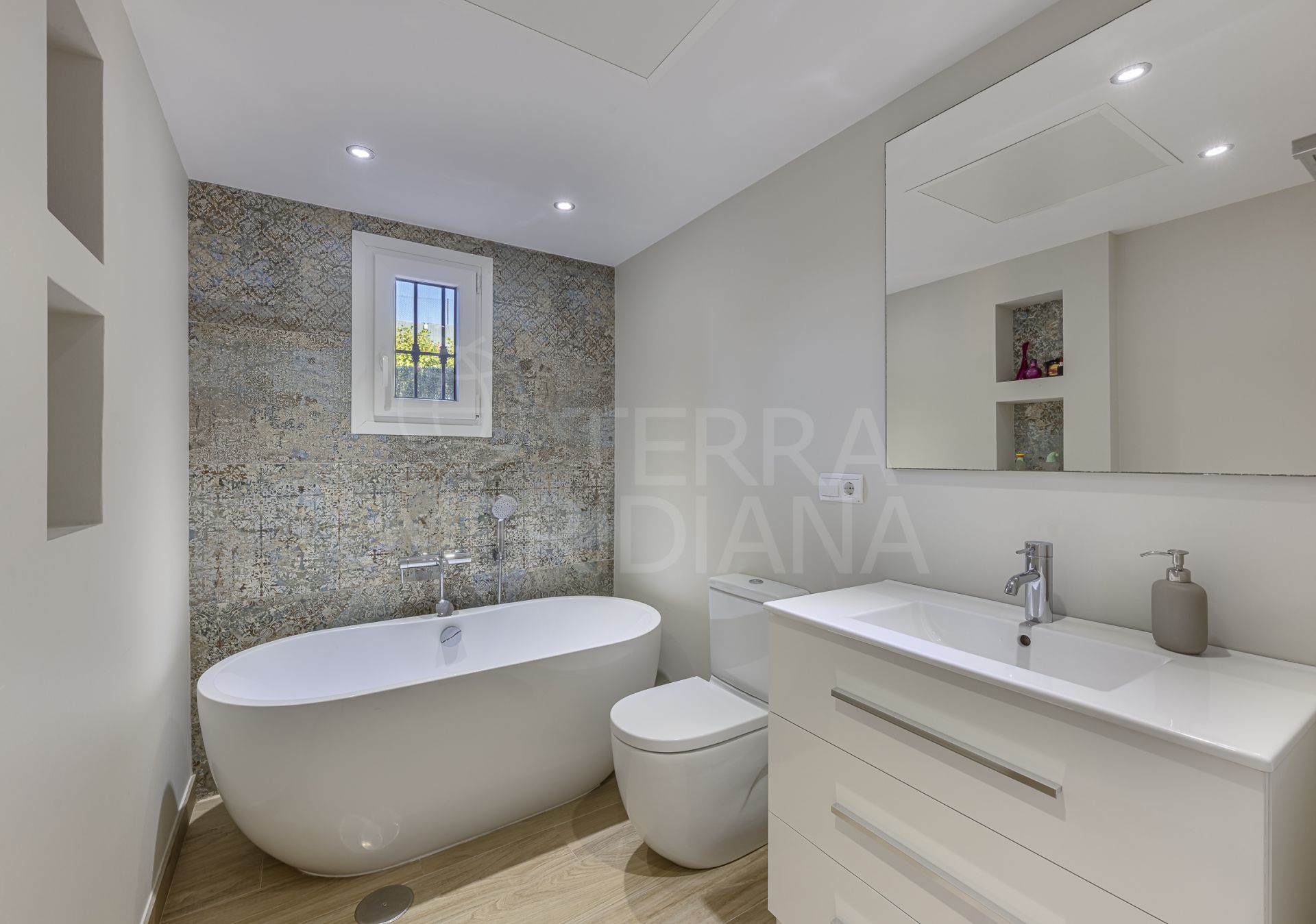 Ground Floor Apartment in Las Joyas, Estepona