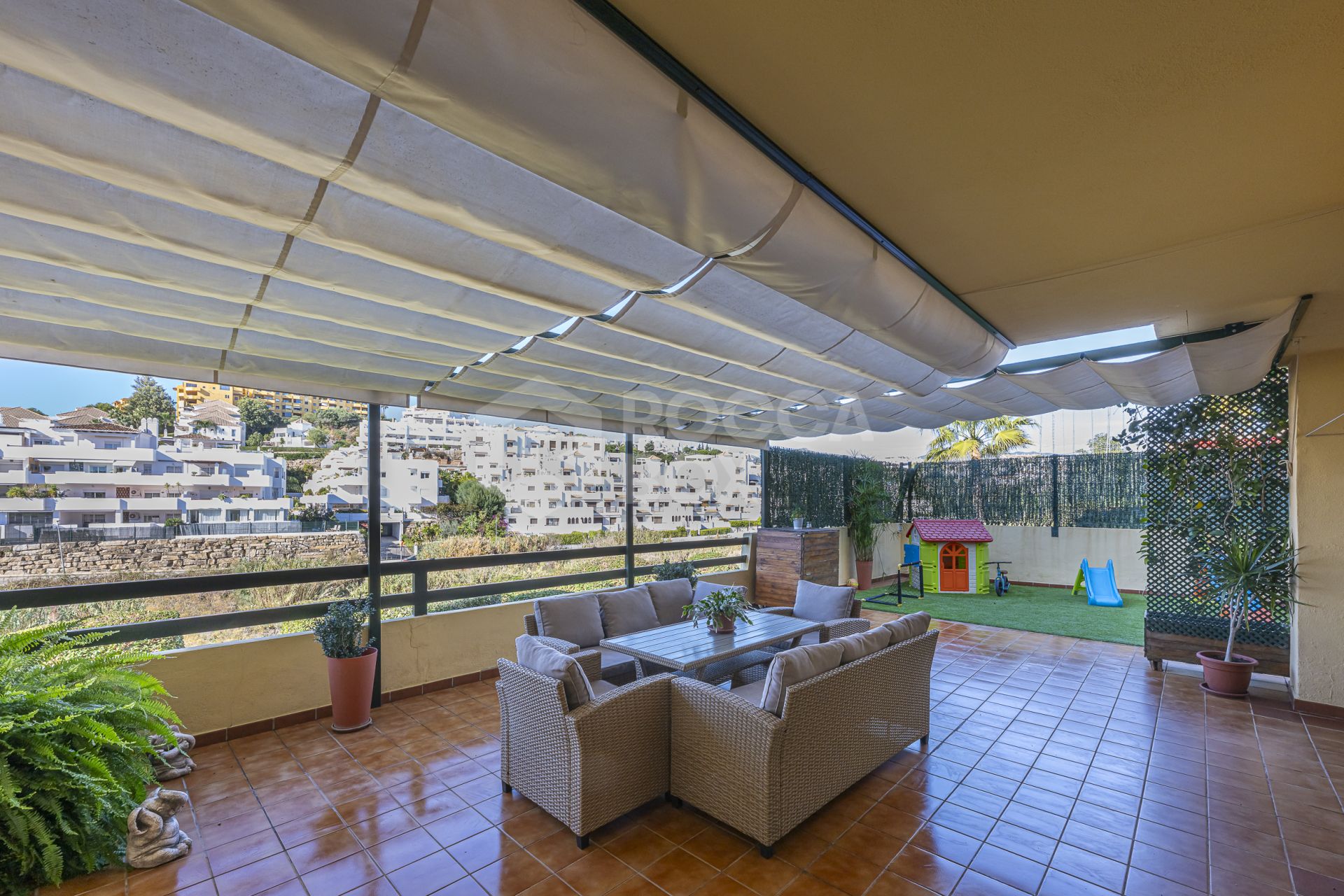 Immaculate Ground Floor Apartment with Expansive Terrace in Las Joyas, Estepona East