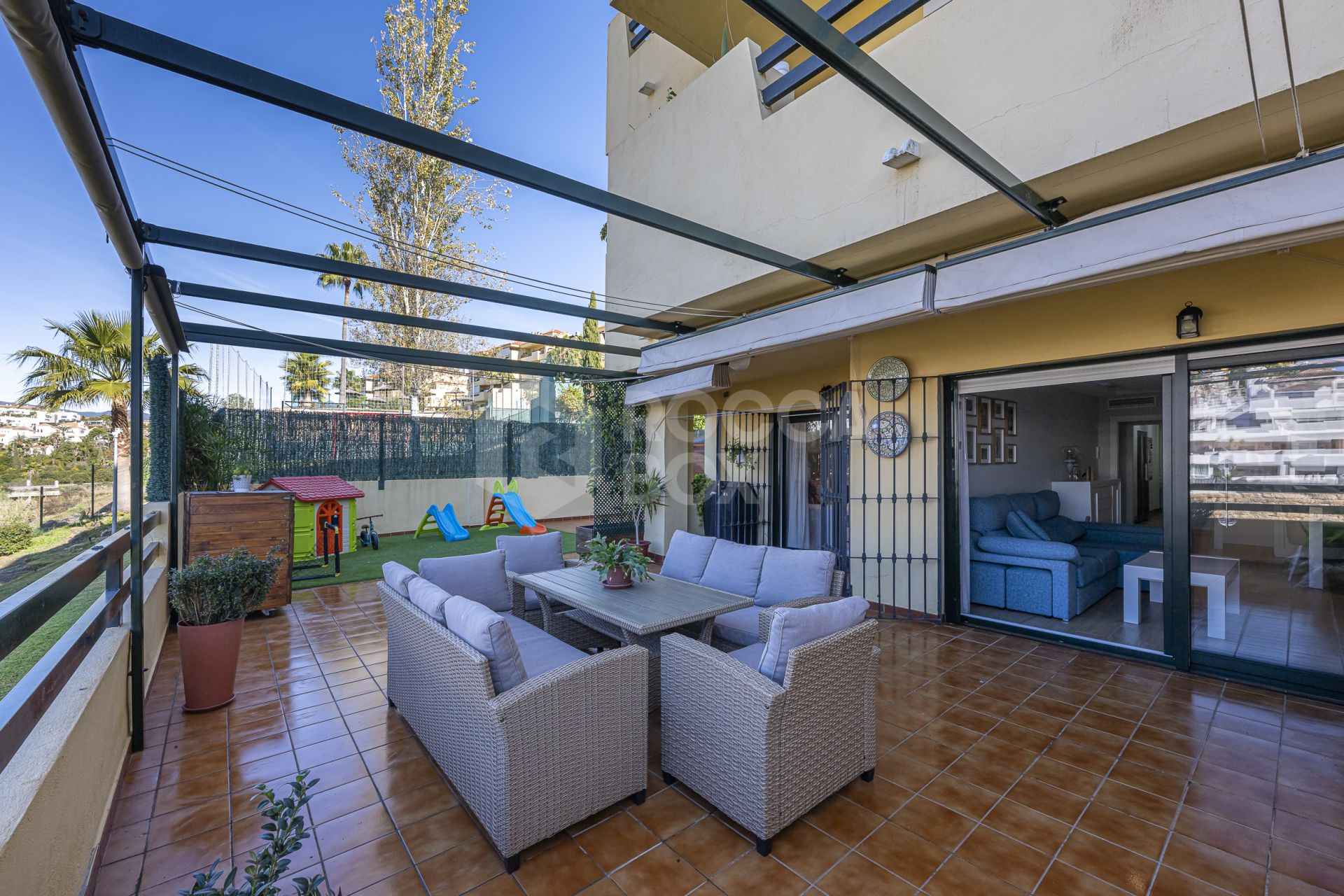 Immaculate Ground Floor Apartment with Expansive Terrace in Las Joyas, Estepona East