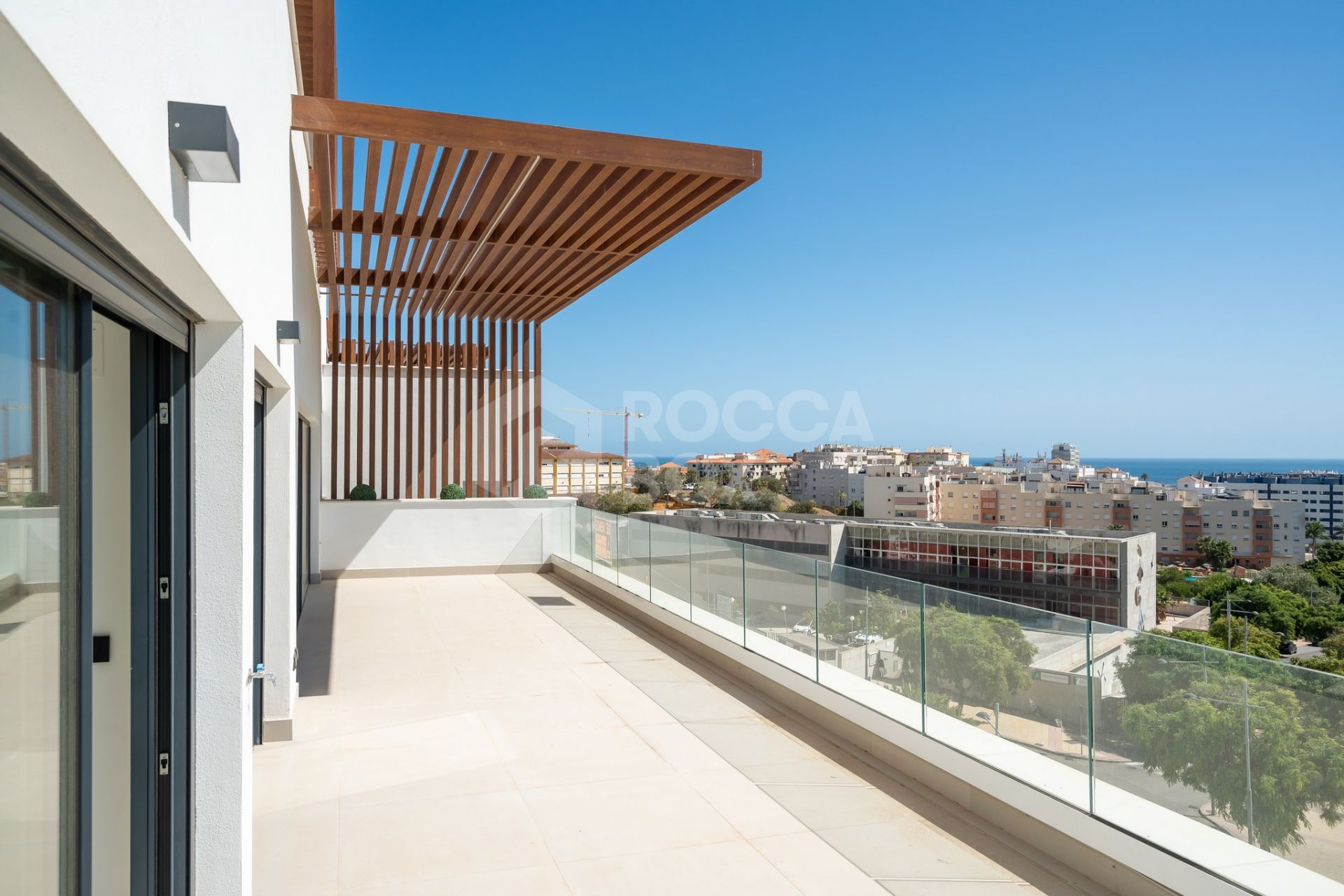 Penthouse with sea views and private plunge pool