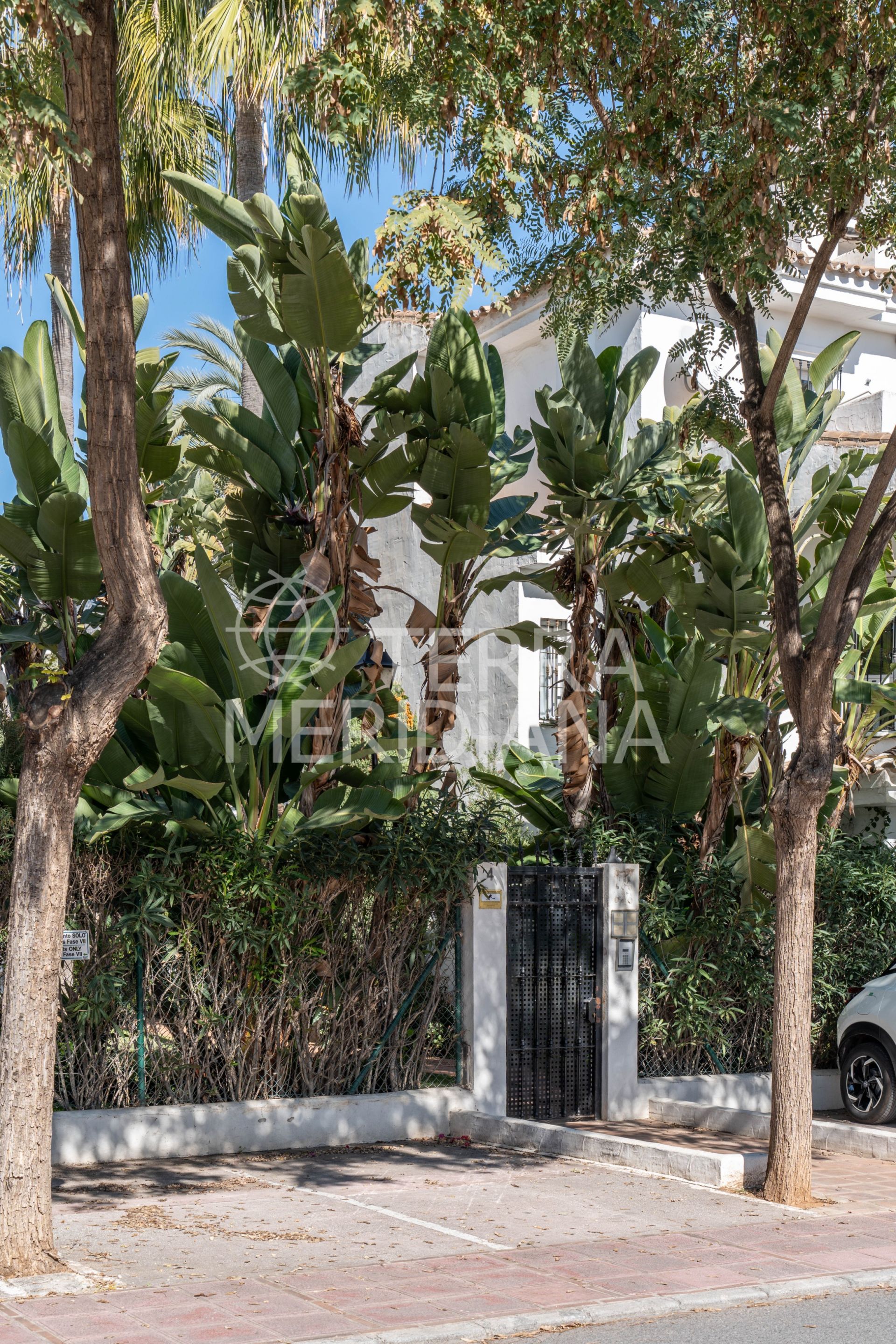 Duplex Penthouse in Los Naranjos de Marbella, Marbella