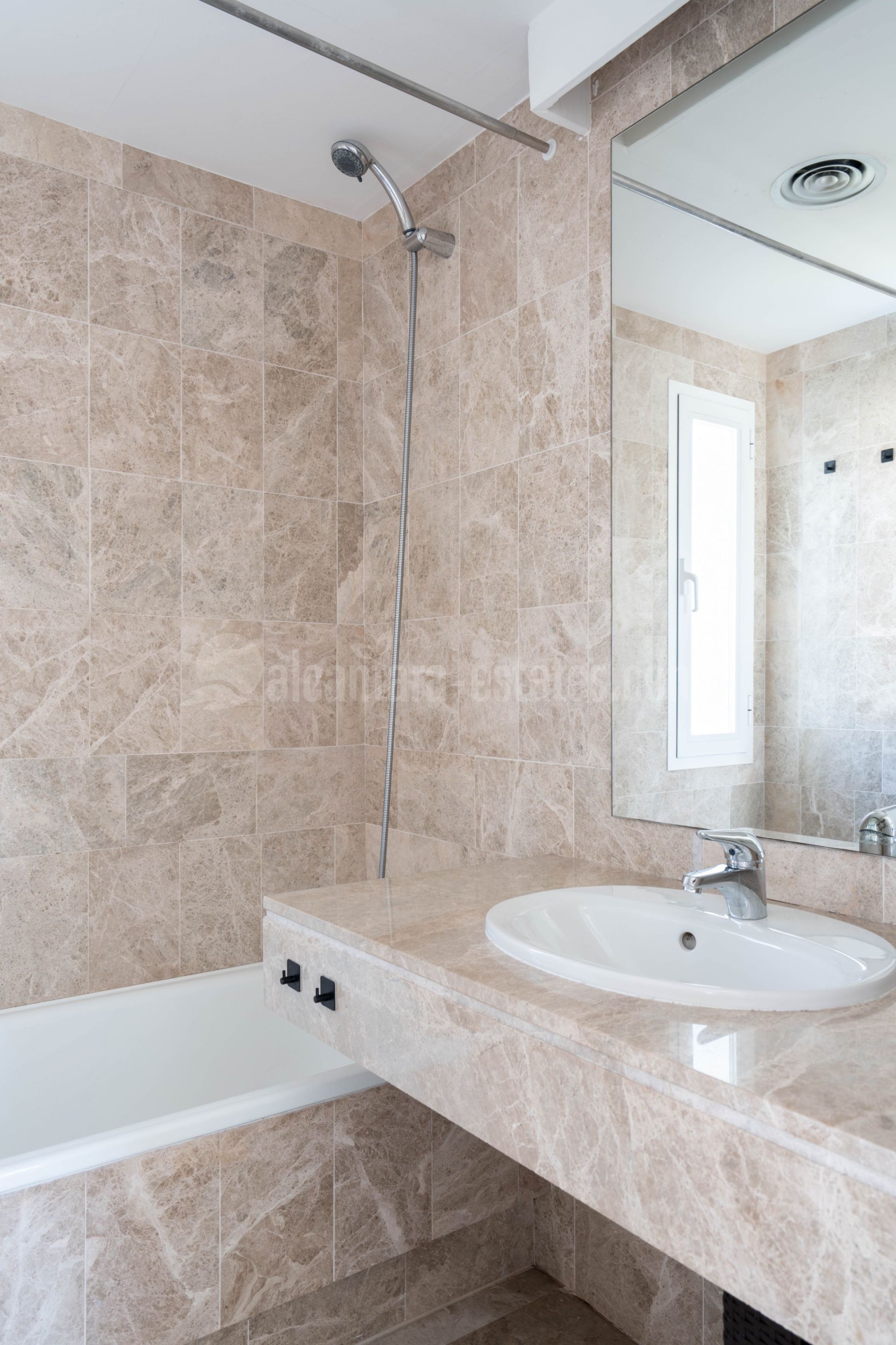 Atico Duplex en Los Naranjos de Marbella, Marbella