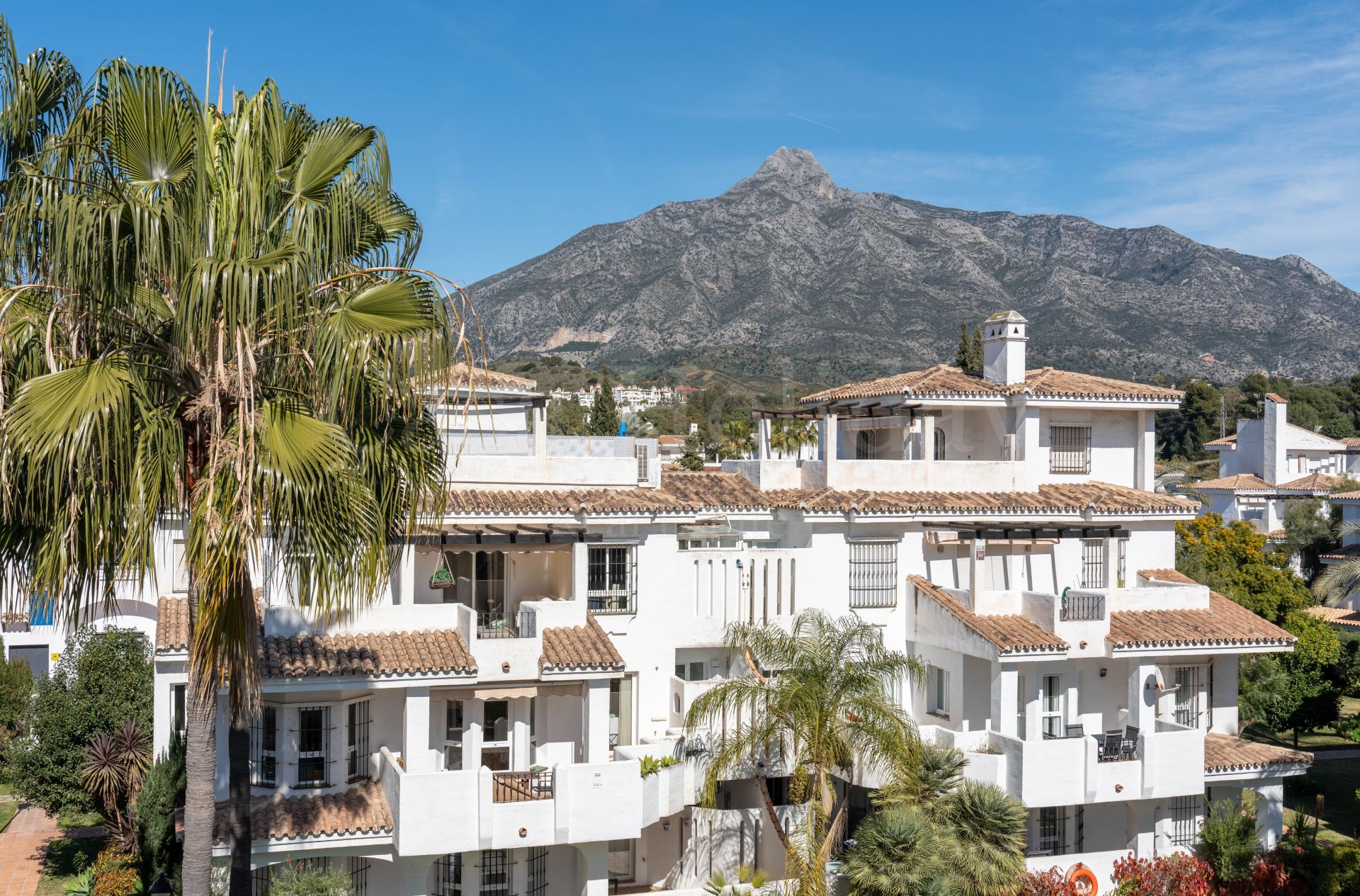 Duplex Penthouse in Los Naranjos de Marbella, Marbella
