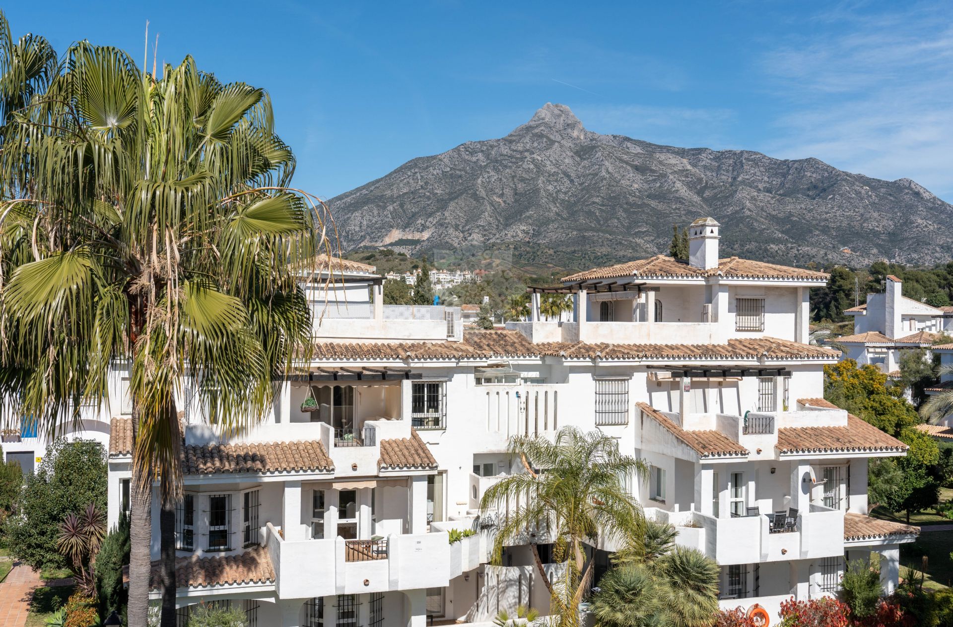 Duplex Penthouse in Los Naranjos de Marbella, Marbella