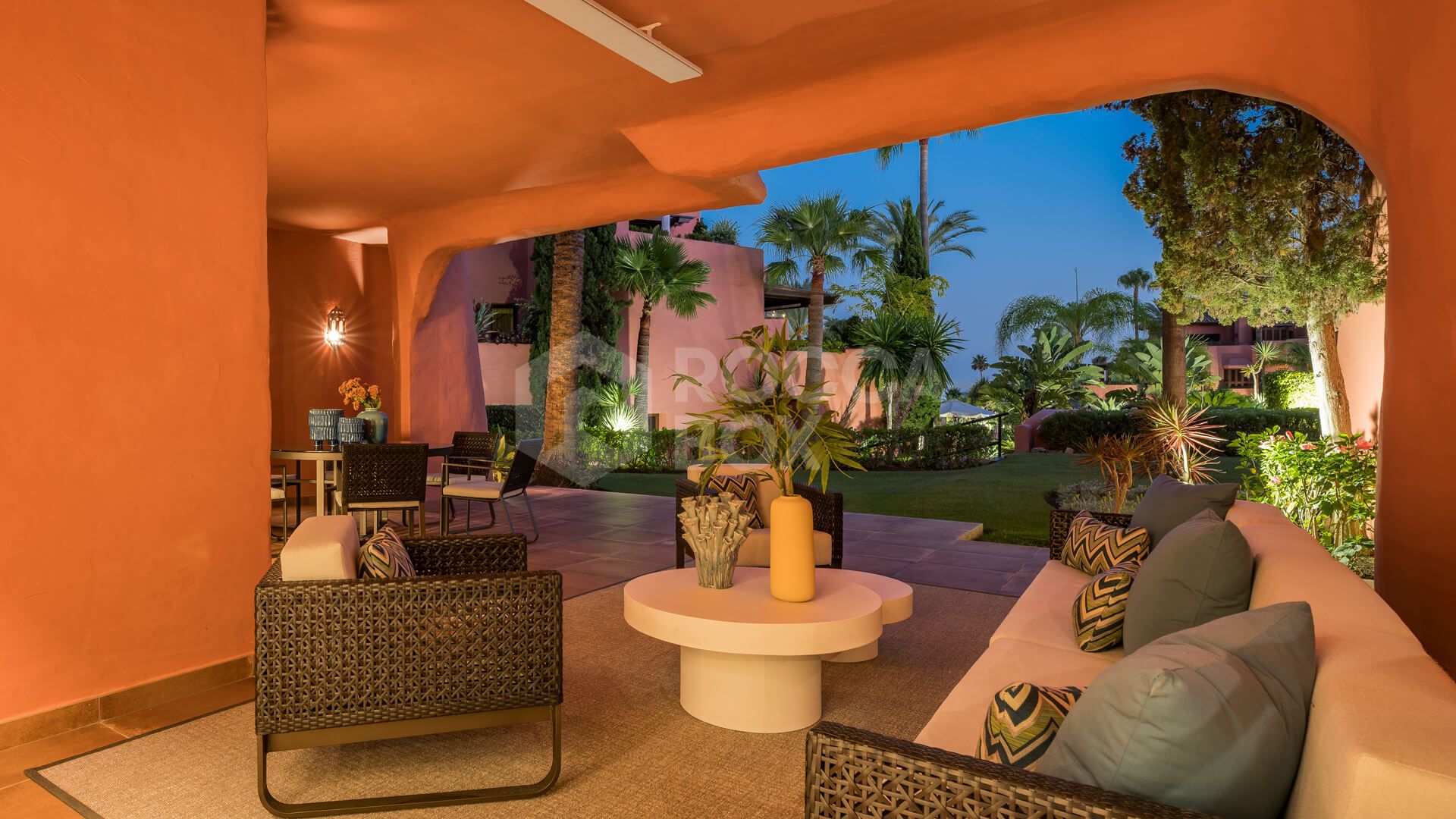Amazing South facing 3 bedroom and 3-bathroom ground floor apartment