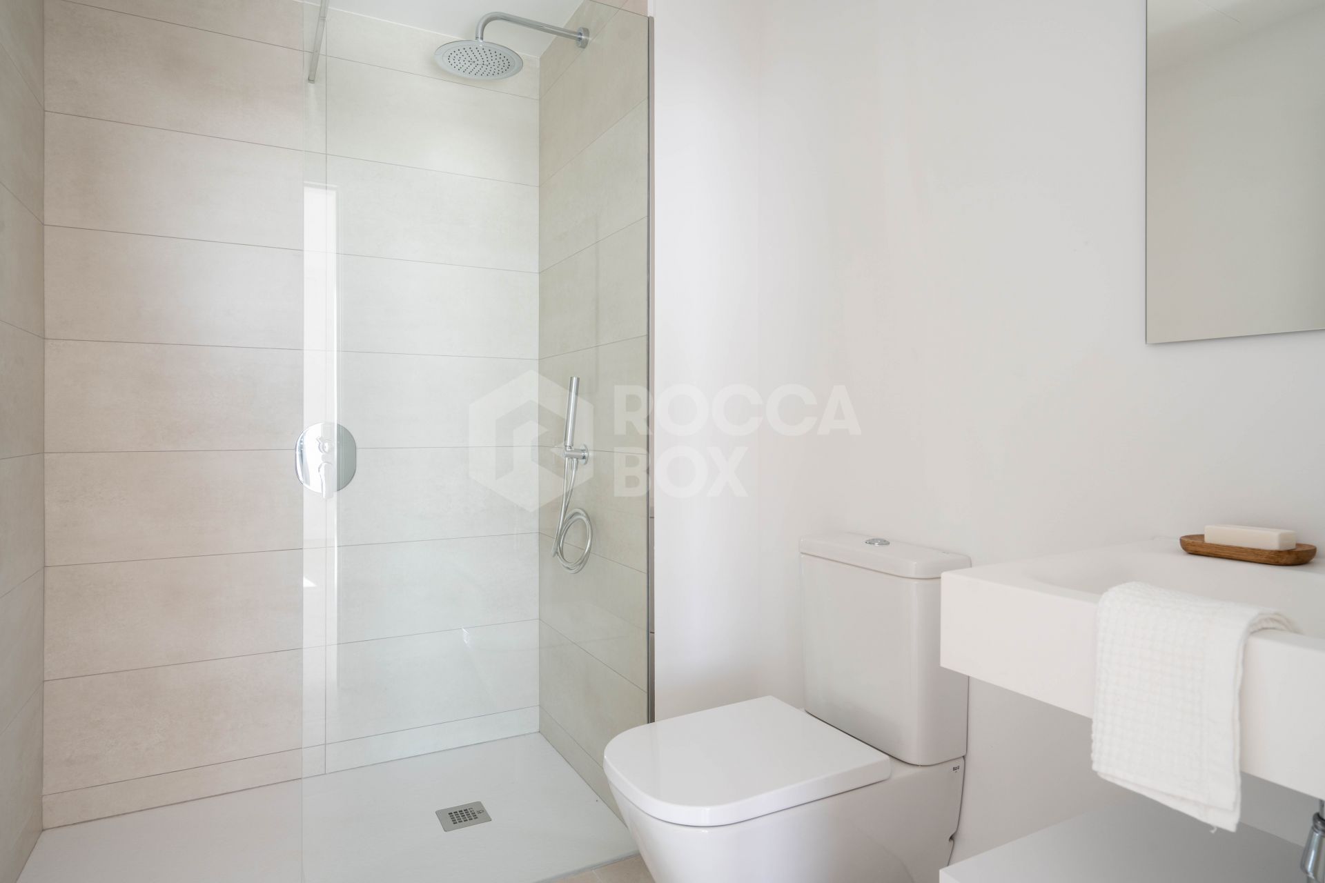 Discover the perfect blend of luxury and convenience with this brand-new corner apartment in the highly sought-after Higueron West.