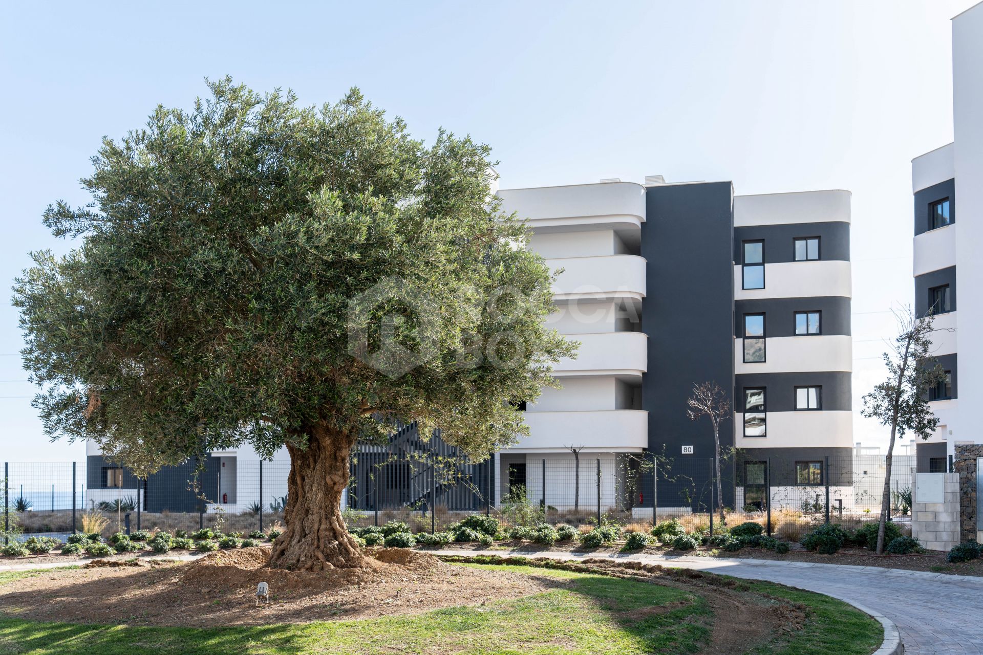 Discover the perfect blend of luxury and convenience with this brand-new corner apartment in the highly sought-after Higueron West.