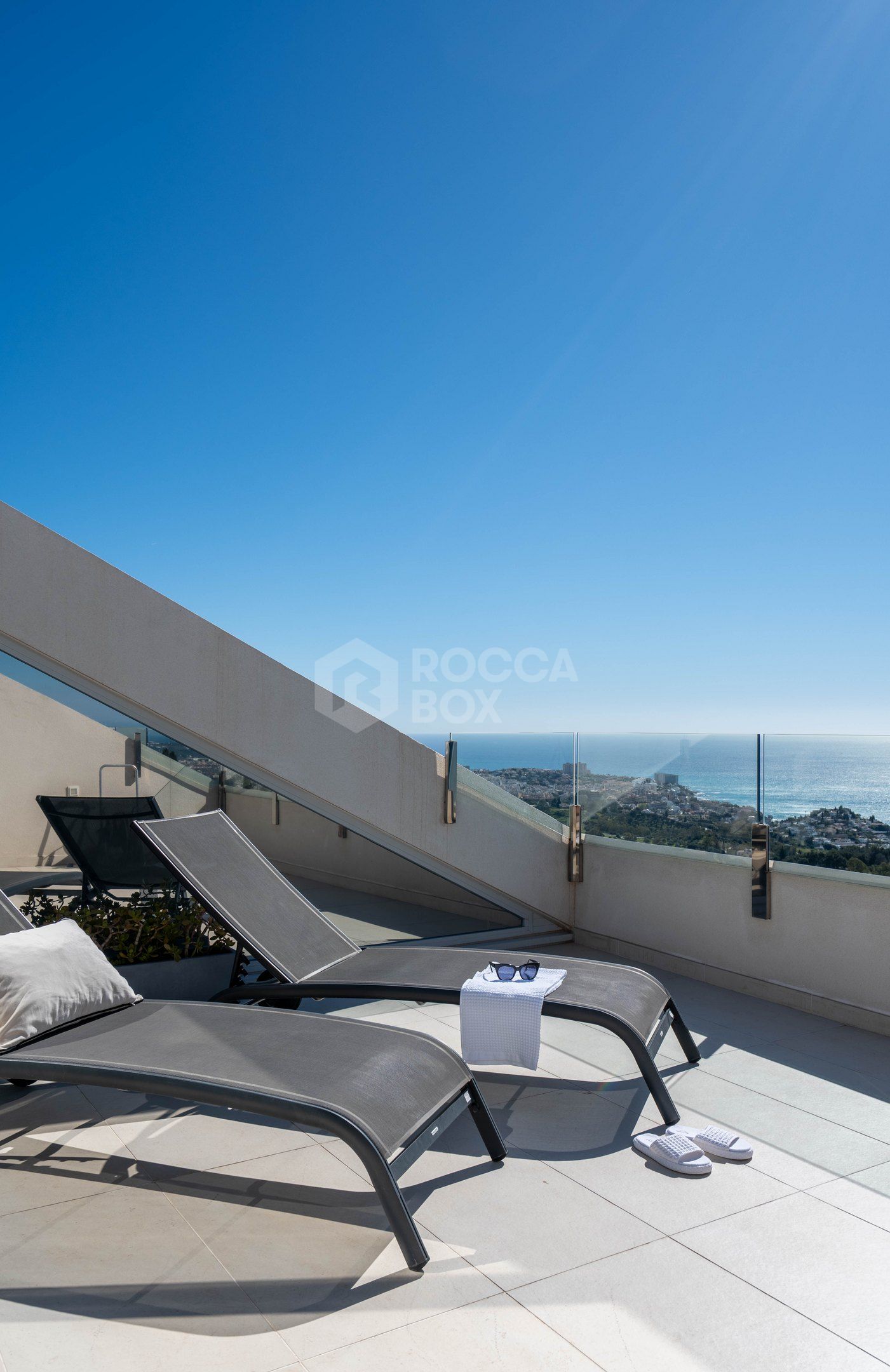 Stunning Newly Built Penthouse in Benalmadena: Breathtaking Views, Luxury Living!