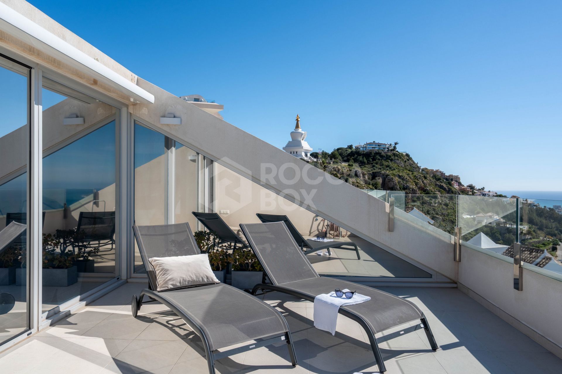 Stunning Newly Built Penthouse in Benalmadena: Breathtaking Views, Luxury Living!