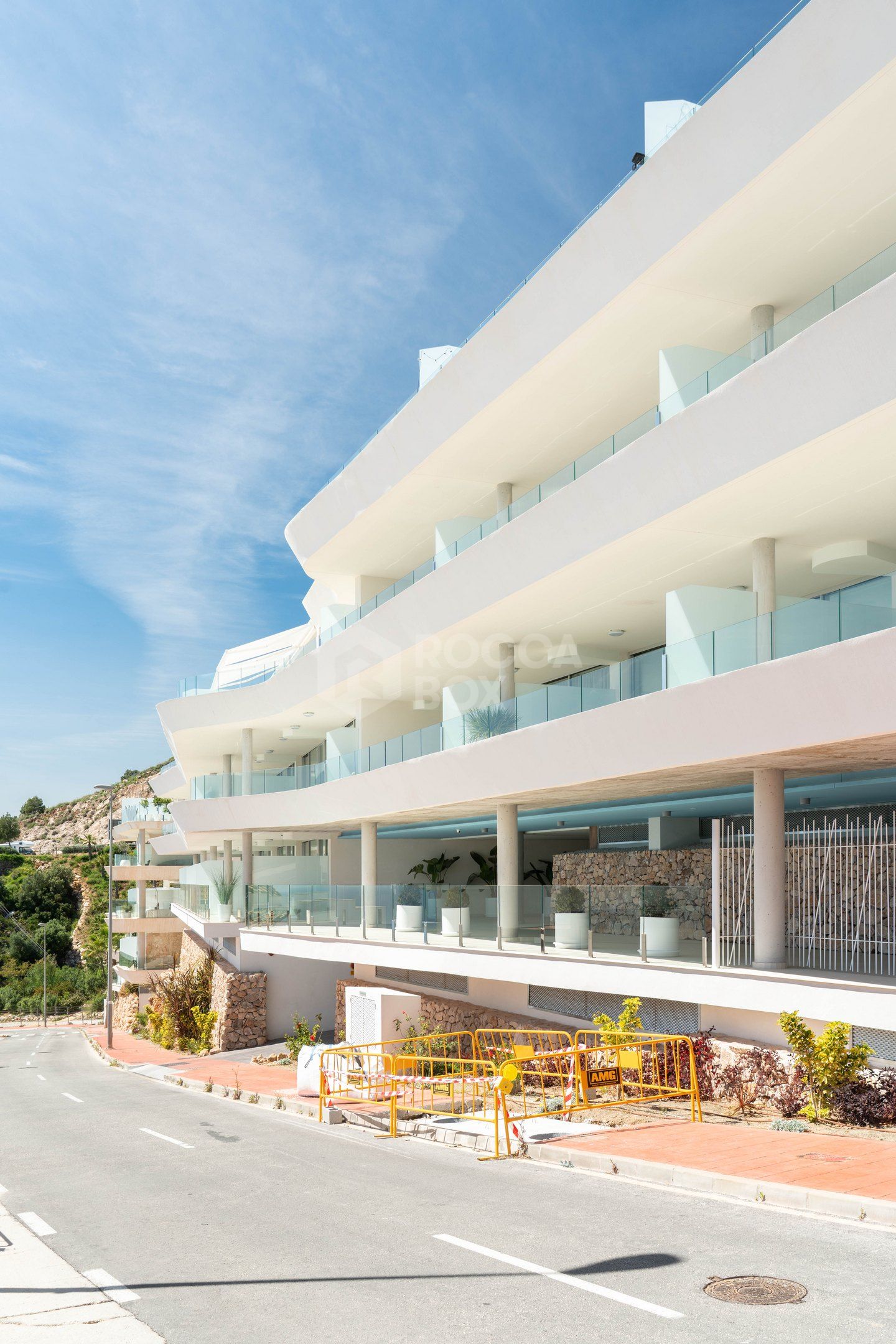 Stunning Newly Built Penthouse in Benalmadena: Breathtaking Views, Luxury Living!