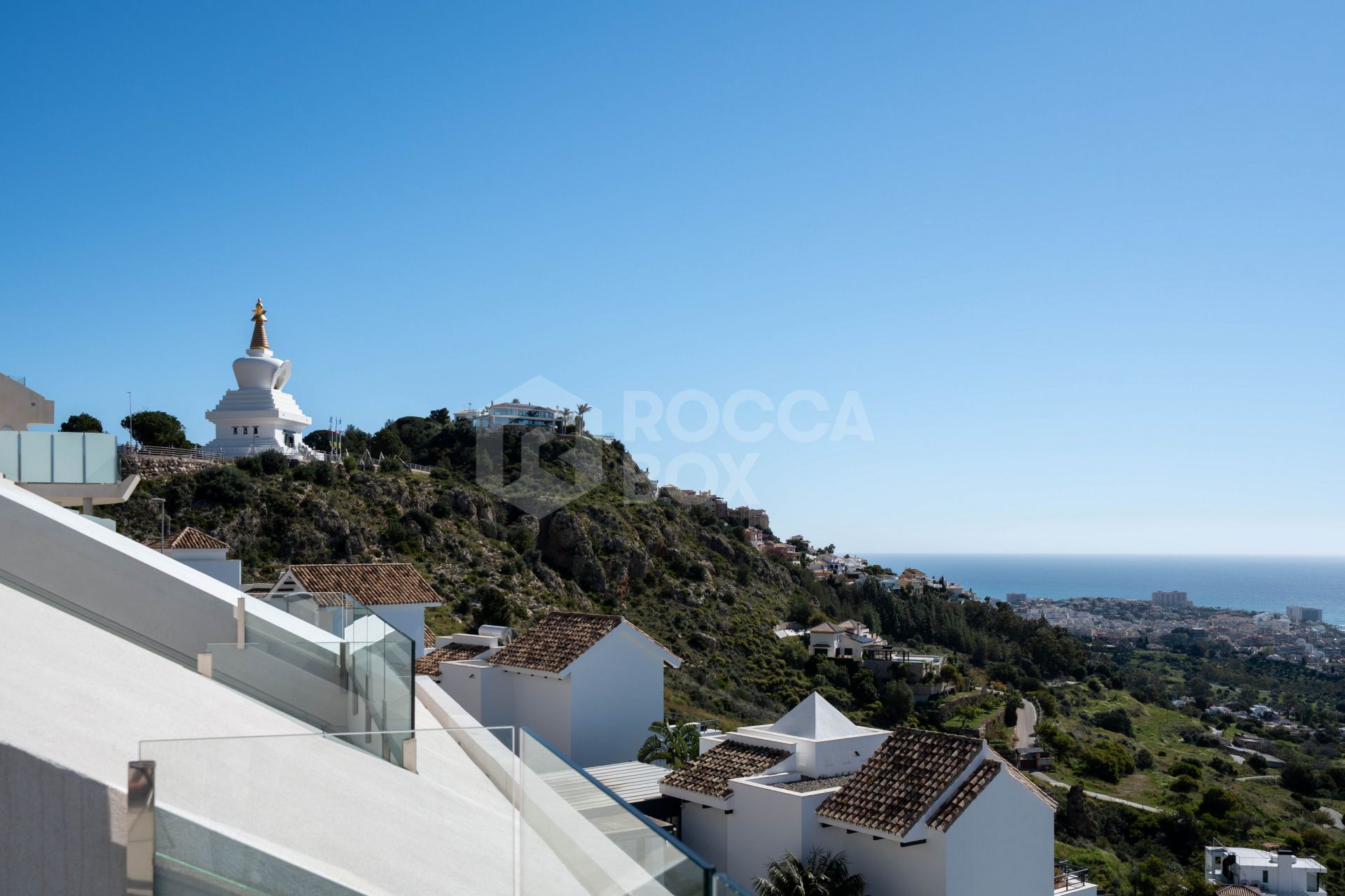 Stunning Newly Built Penthouse in Benalmadena: Breathtaking Views, Luxury Living!