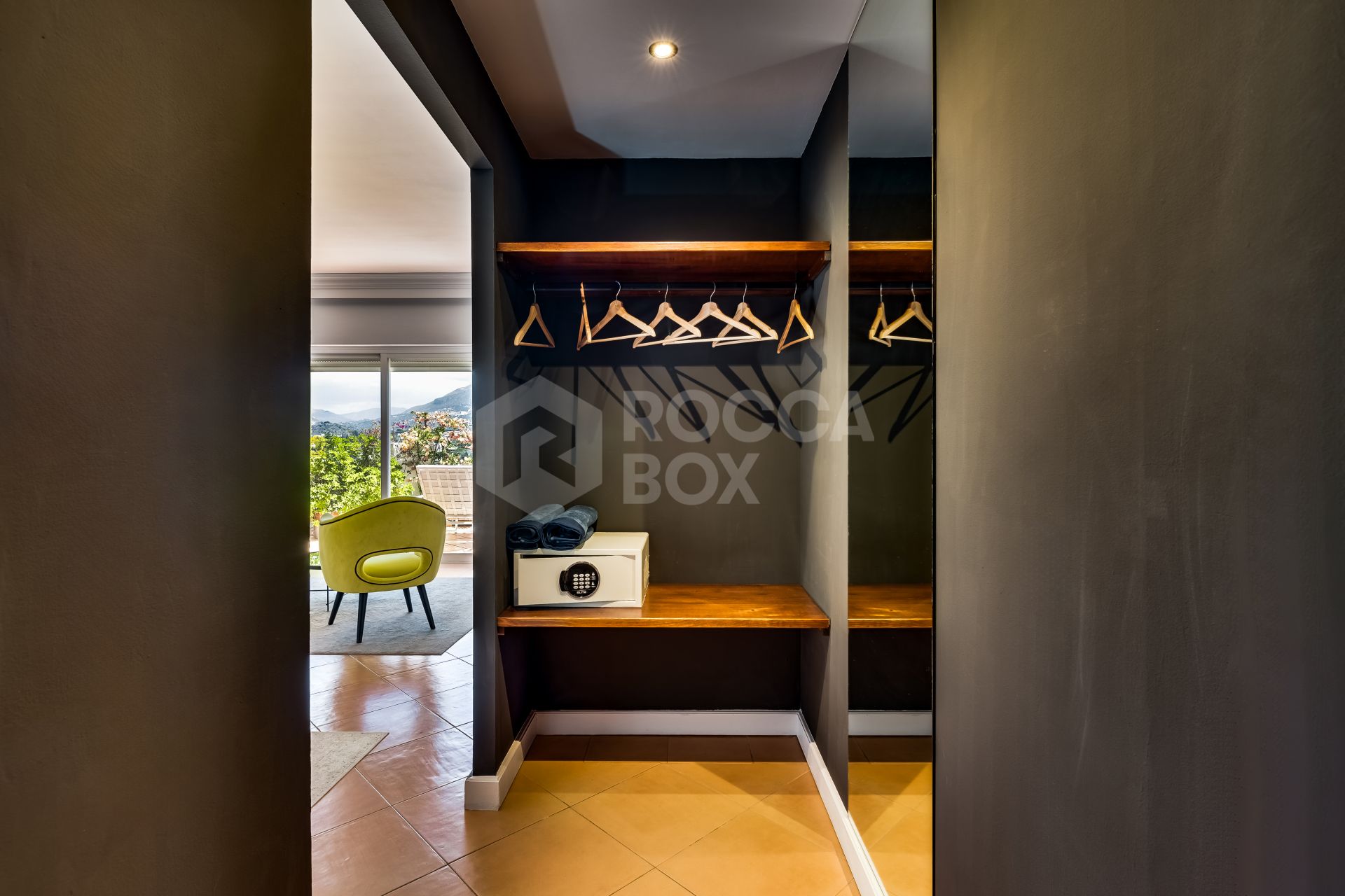 Incredible property with panoramic views!