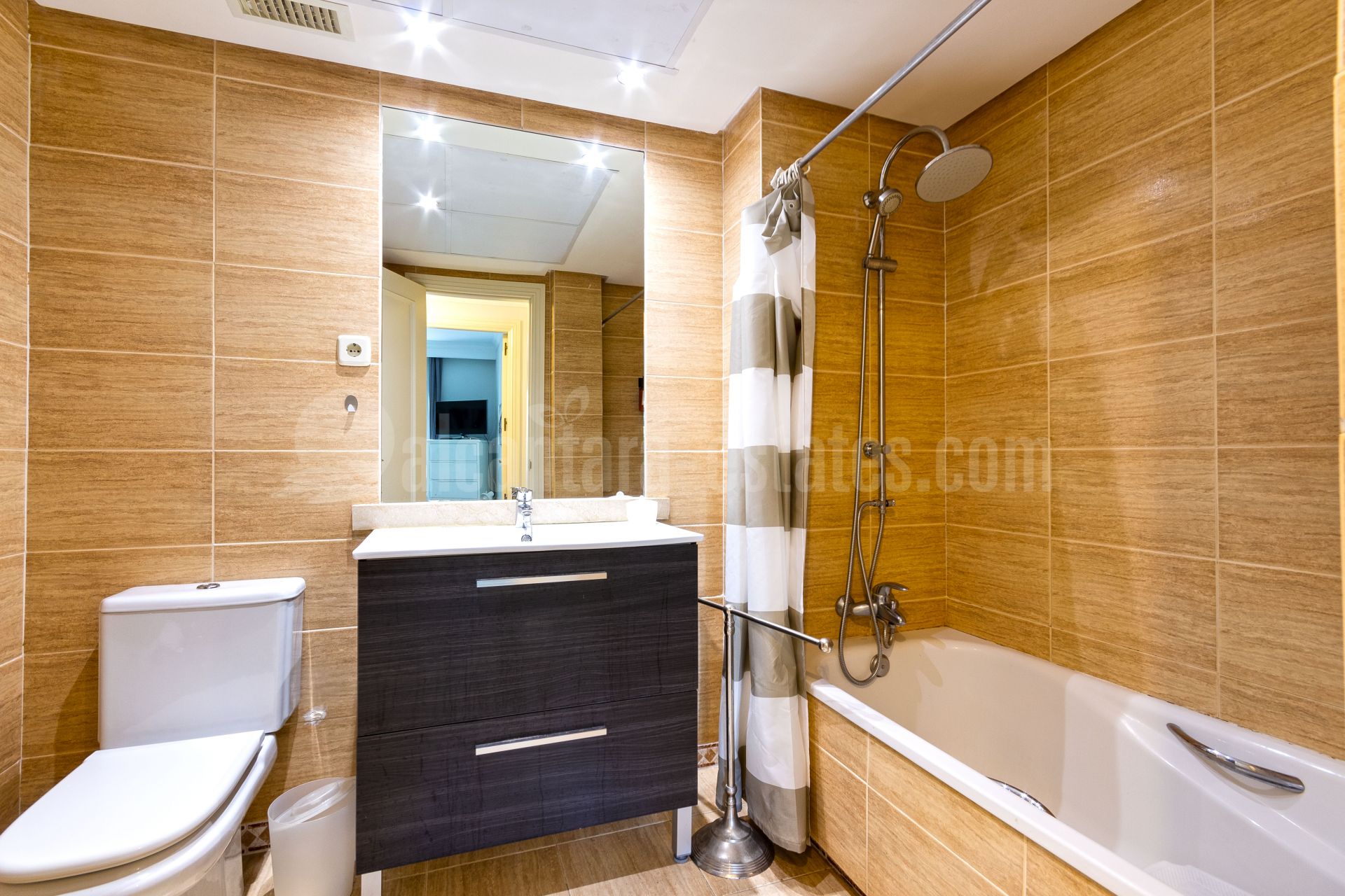 Ground Floor Apartment in La Dama de Noche, Marbella