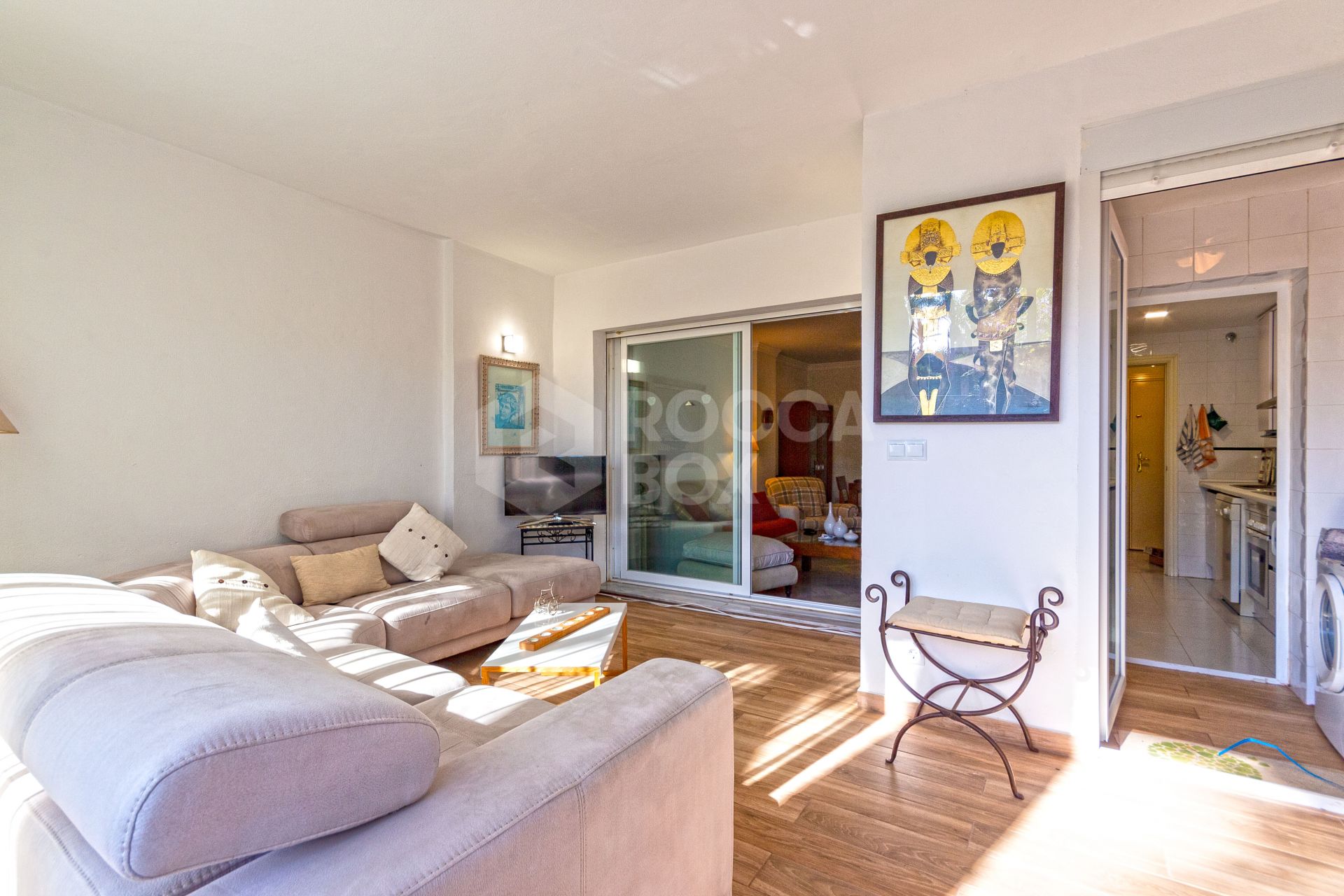 Ground floor flat for & rent with private garden, Dama de Noche