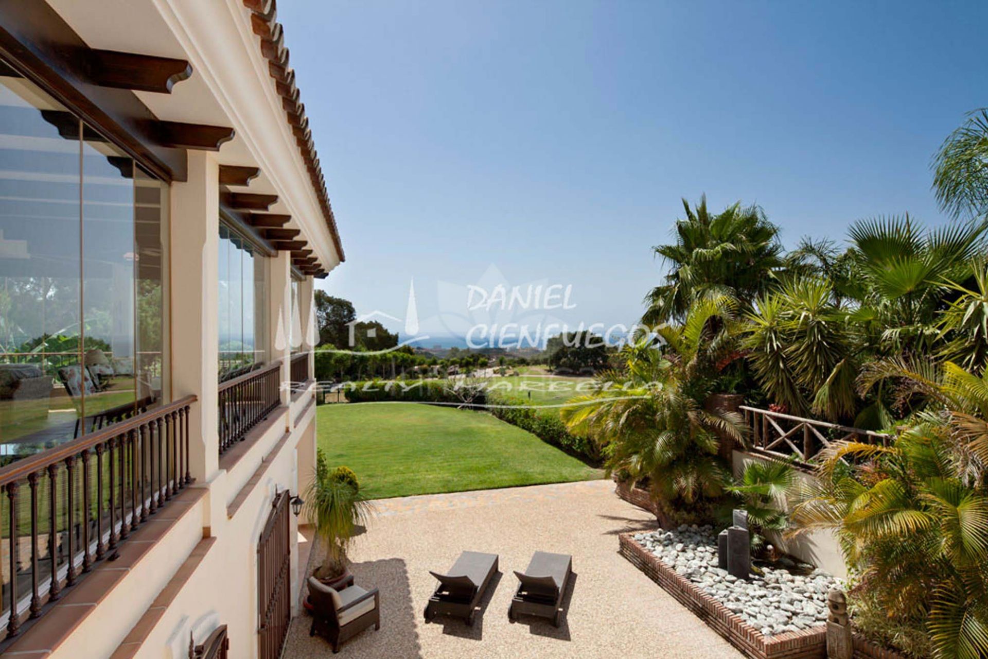 Villa en Los Altos de los Monteros, Marbella