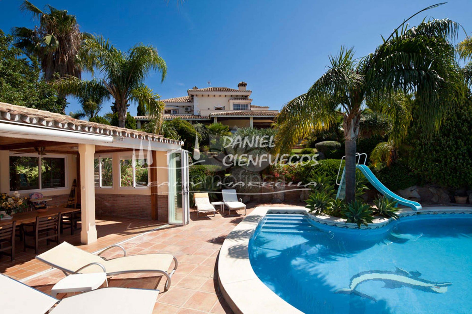 Villa en Los Altos de los Monteros, Marbella