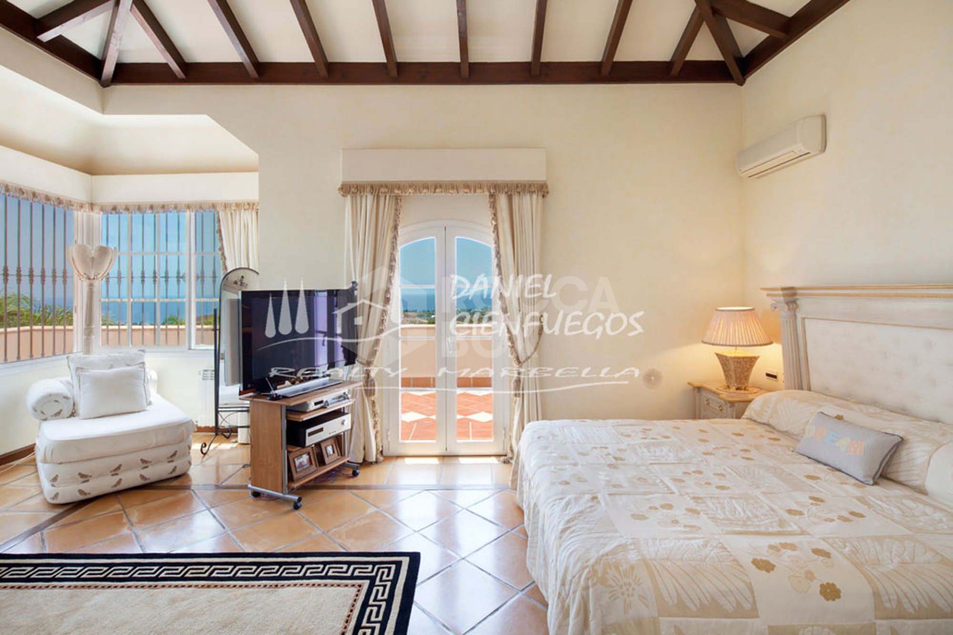 Villa_Finca for sale panoramic view Altos los Monteros Marbella