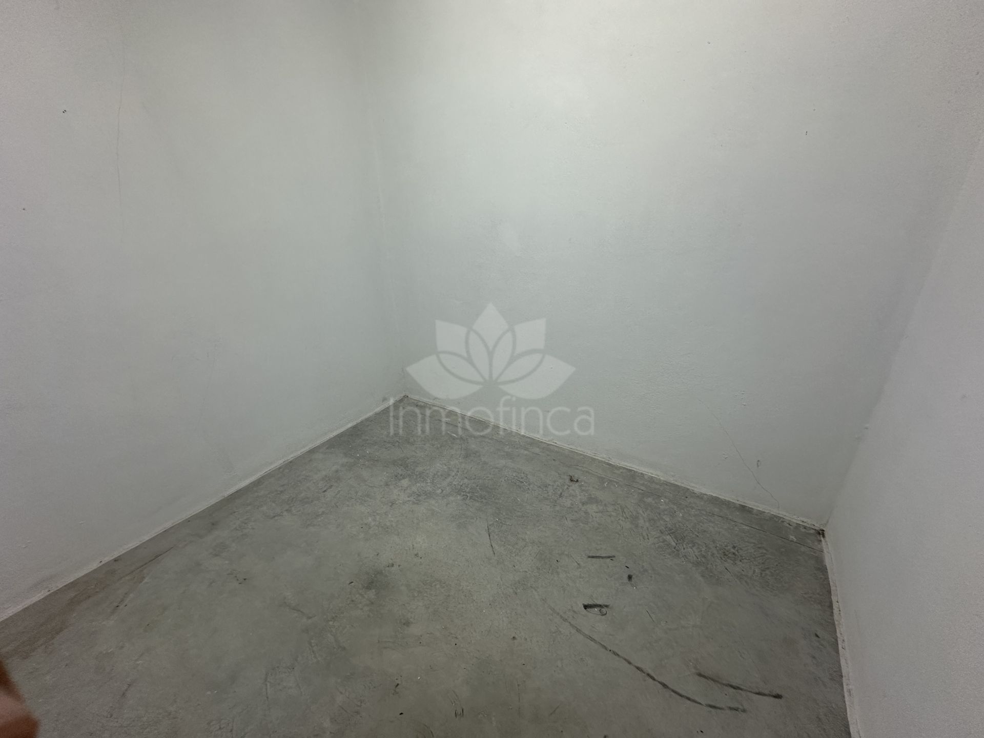 Almacen en Paraiso Alto, Benahavis