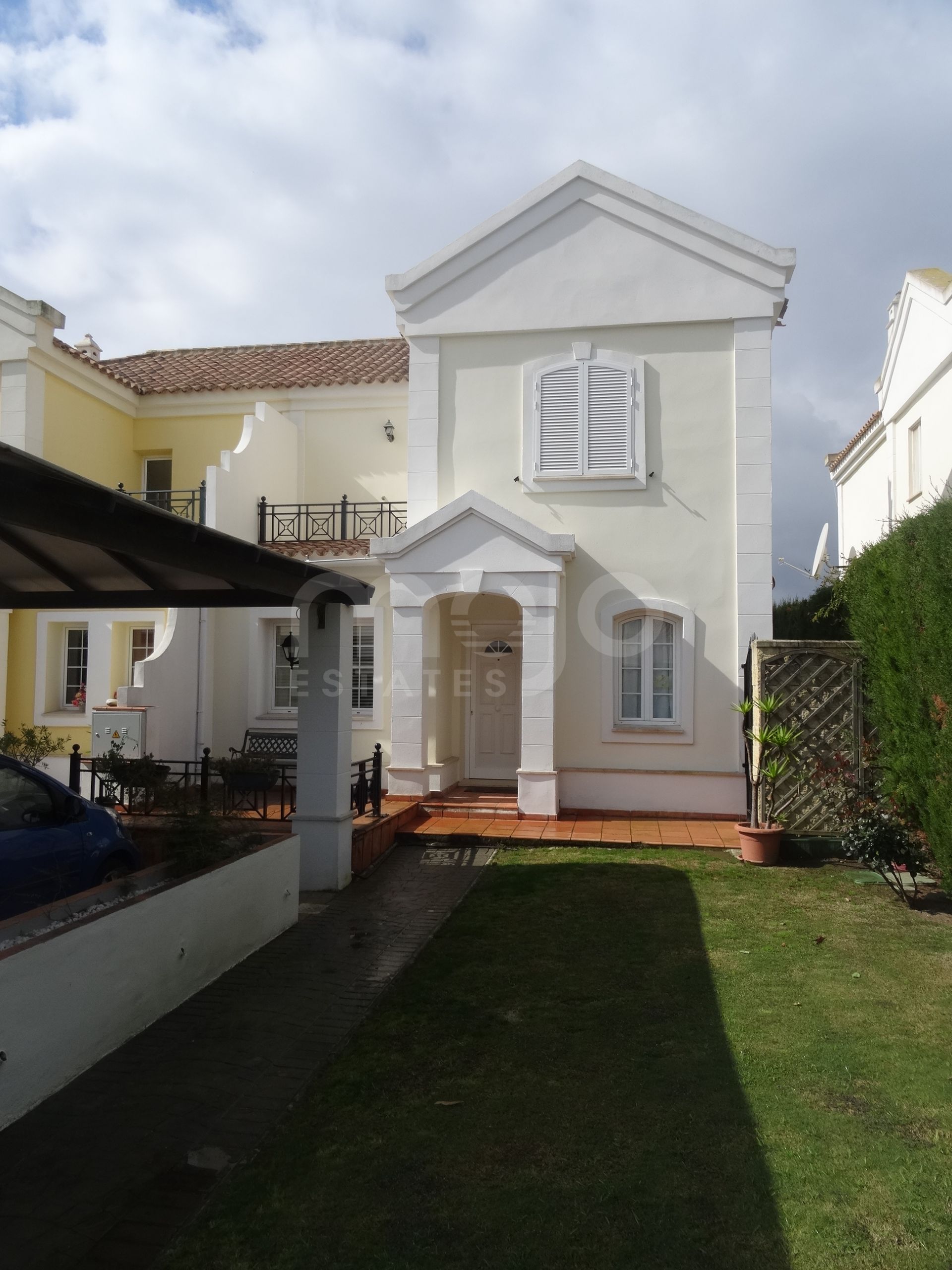 Pareado en venta en Alcaidesa Alta