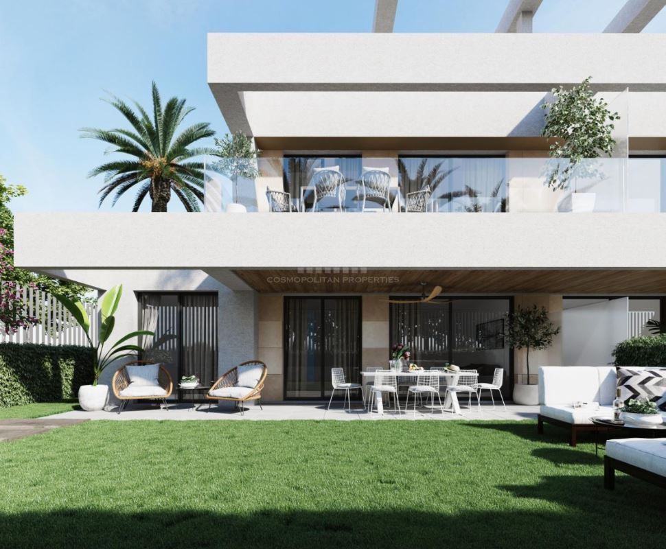 Development in Estrella del Mar, Marbella Est