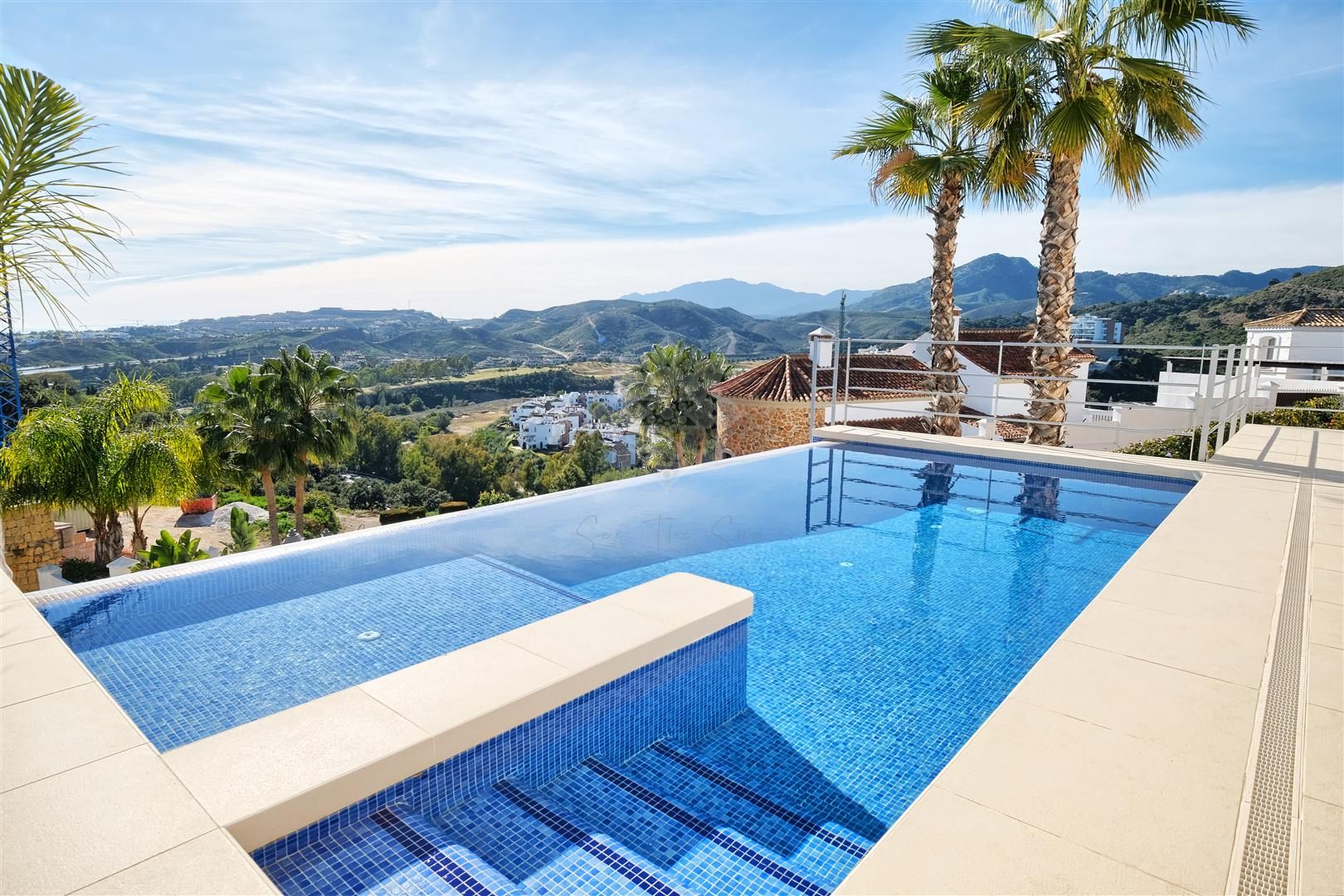 Villa in Puerto del Capitan, Benahavis