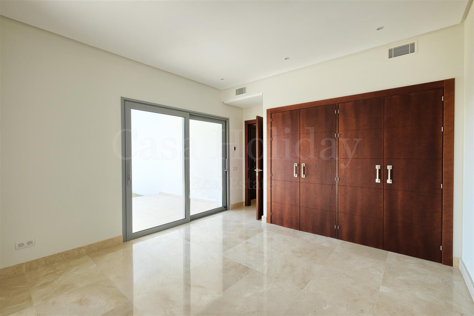 Villa in Puerto del Capitan, Benahavis