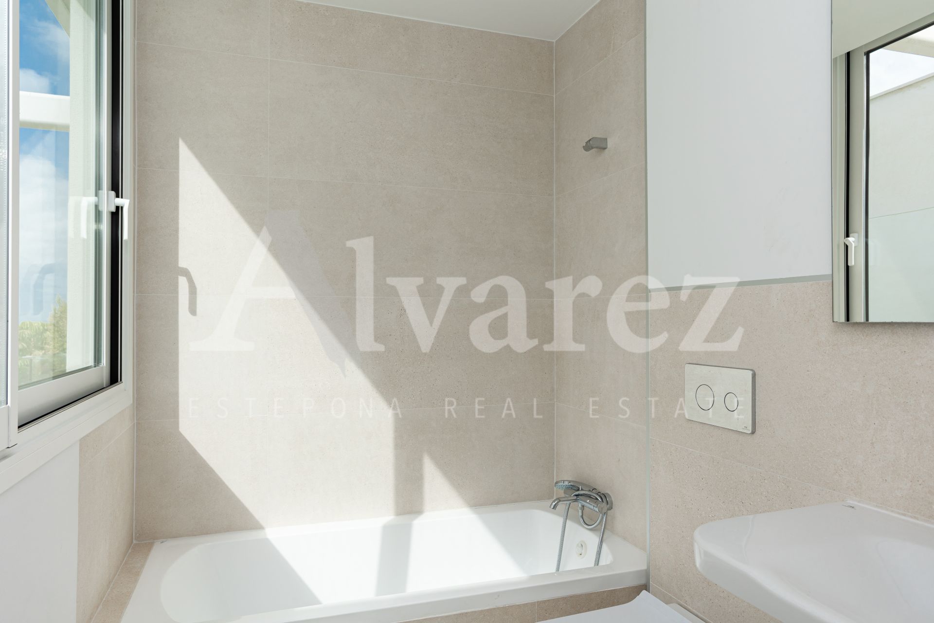 Villa in Valdeolletas, Marbella