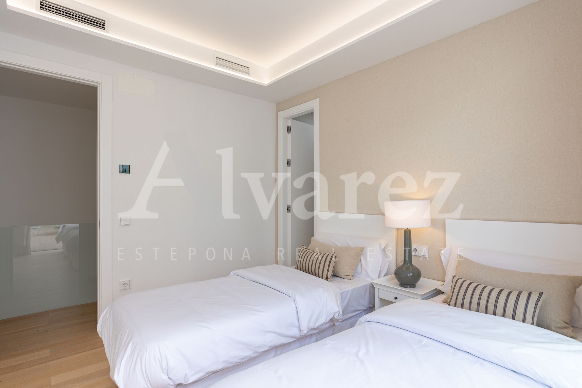 Villa in Valdeolletas, Marbella