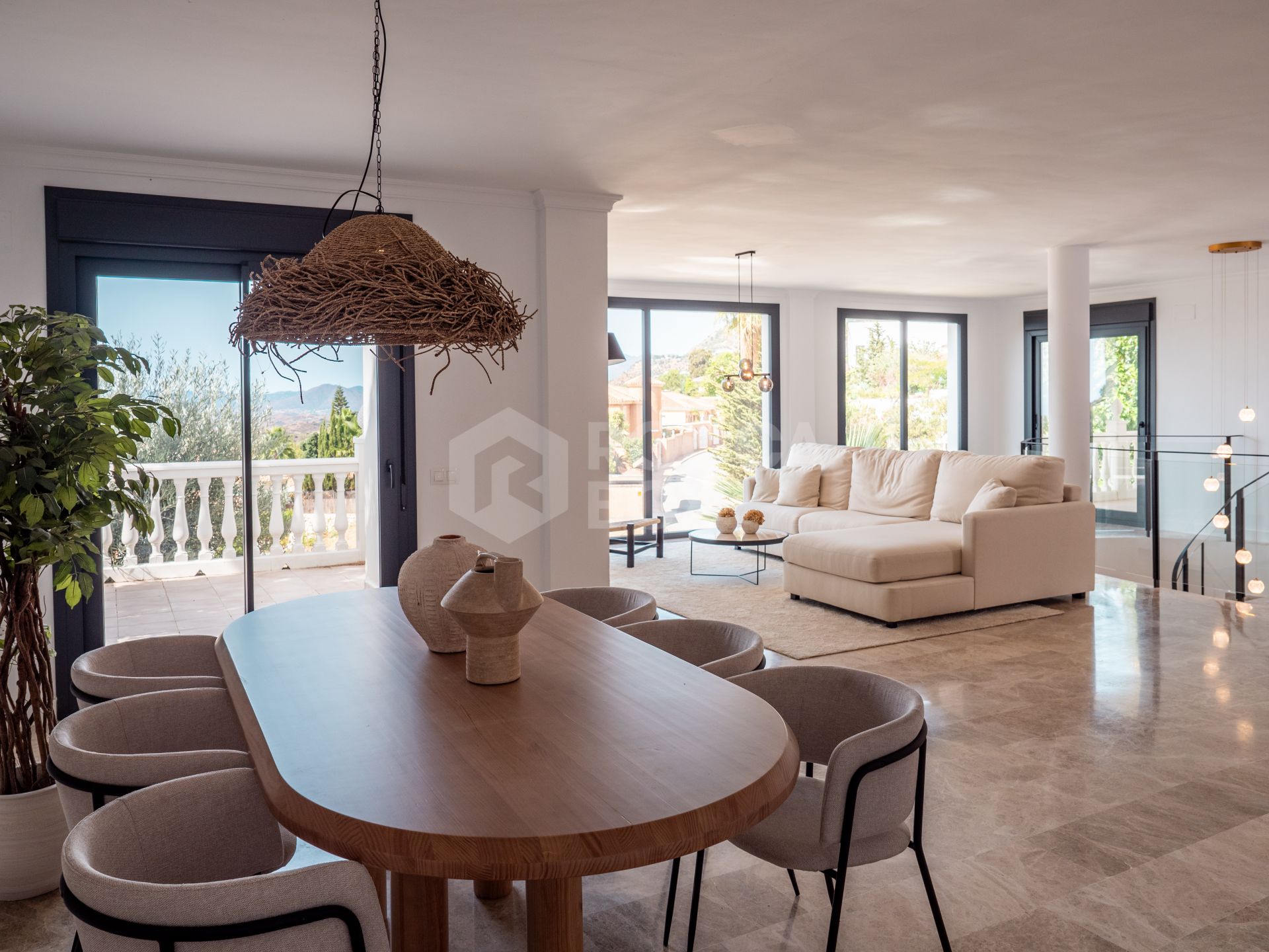 Luxury Villa with Panoramic Sea and Mountain Views in Buenavista (Mijas)