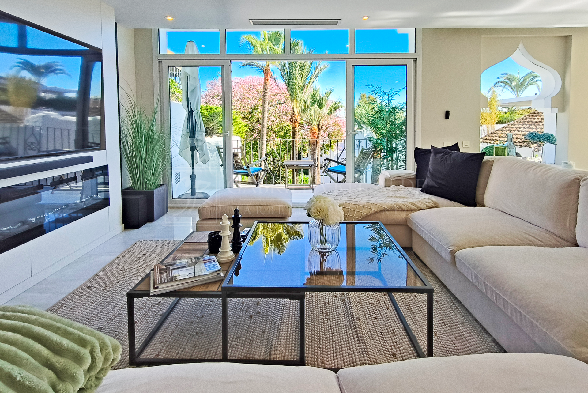 Fabulous and Bright 4 Bedroom Duplex in Puerto Banus.