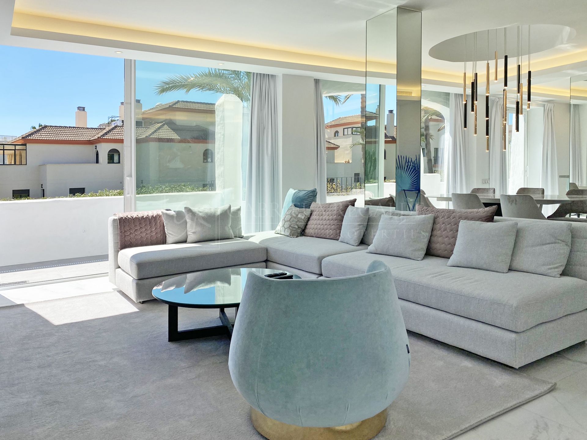 Exquisite Duplex Penthouse in La Alcazaba – A Masterpiece of Luxury and Elegance