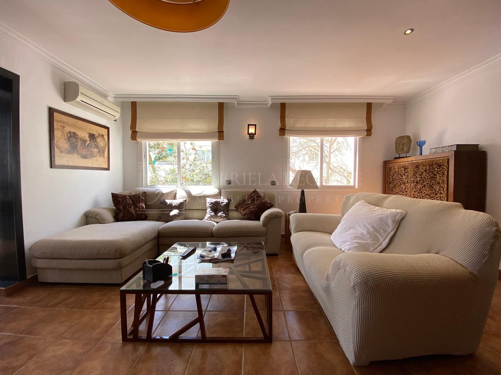 Spacious and bright 3-bedroom, 2-bathroom apartment in the center of San Pedro